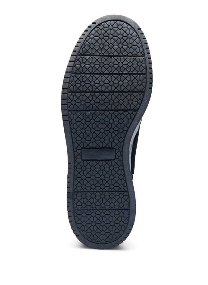 Krótkie, szerokie buty z zamszu, Black, Packshot image number 5