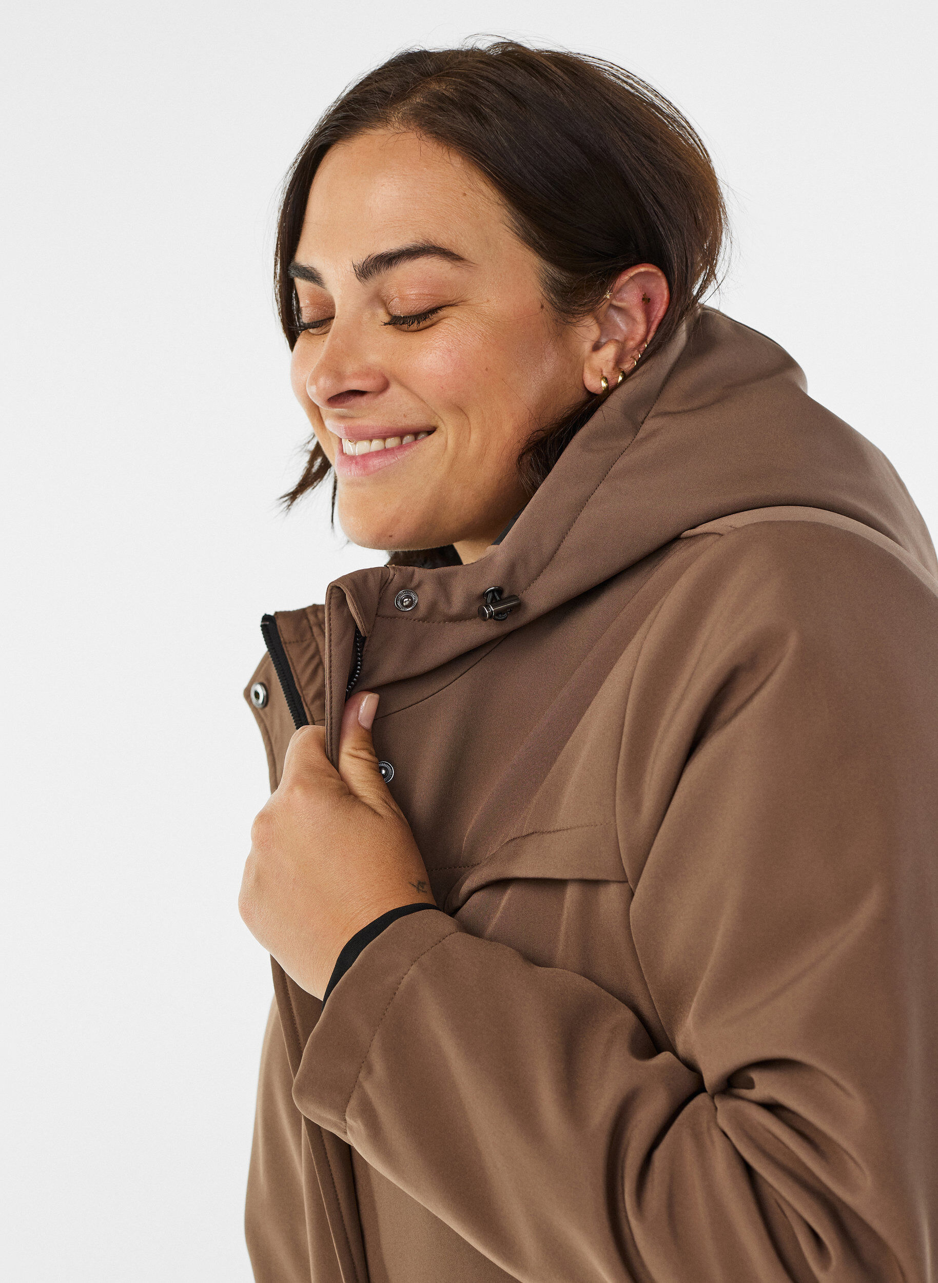 ZizziHydrofobowa kurtka softshell z pikowana podszewka, Brązowy, Model image number 4