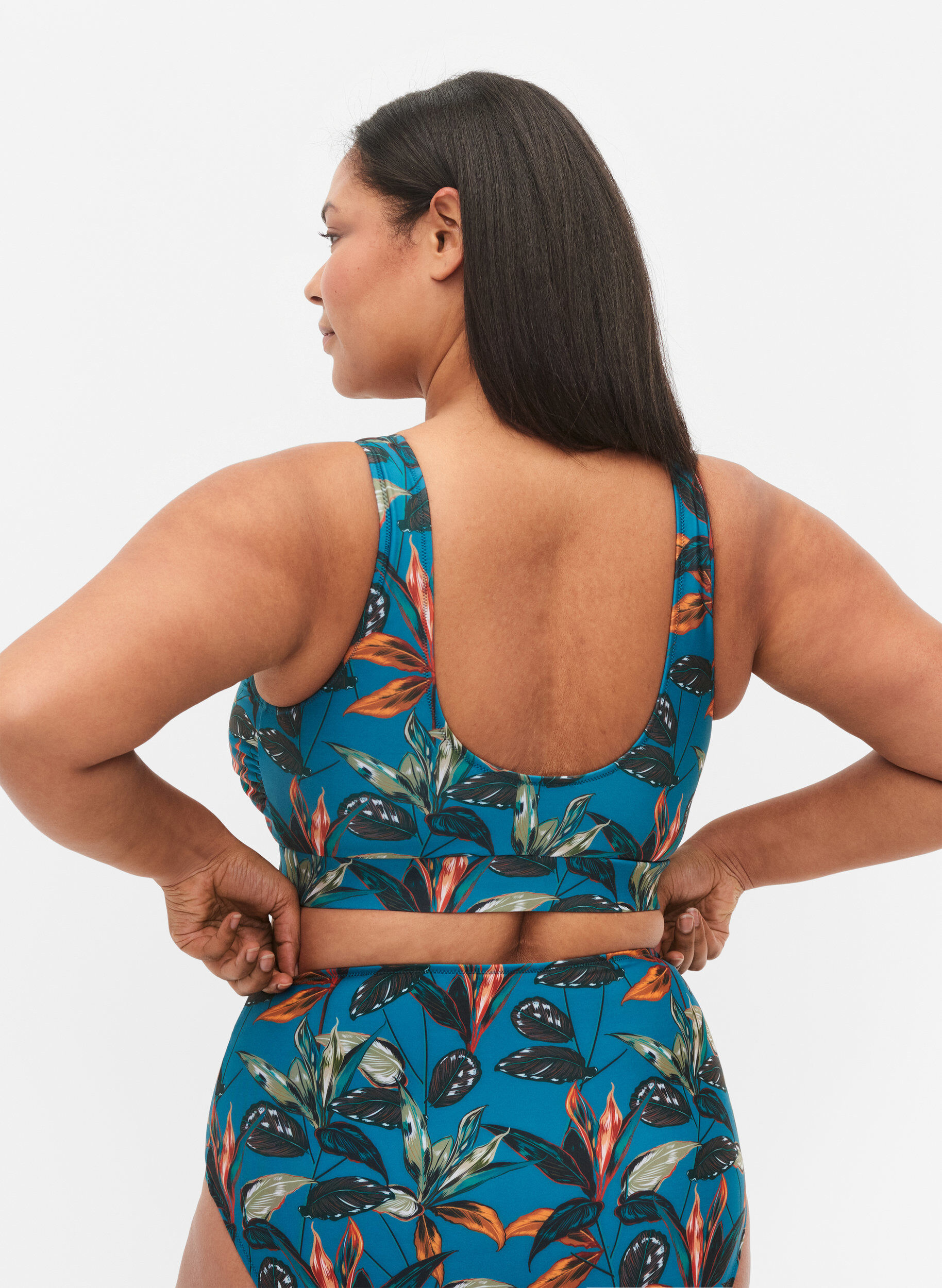 Zizzi G&oacute;ra od bikini z okraglym dekoltem, Leaf Print, Model image number 1