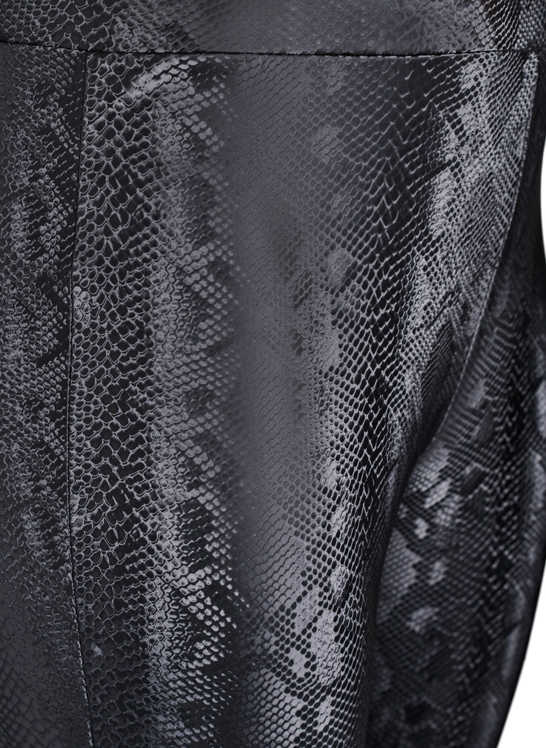 Zizzi Legginsy ze sztucznej sk&oacute;ry ze zwierzecym wzorem, Czarne, Packshot image number 2