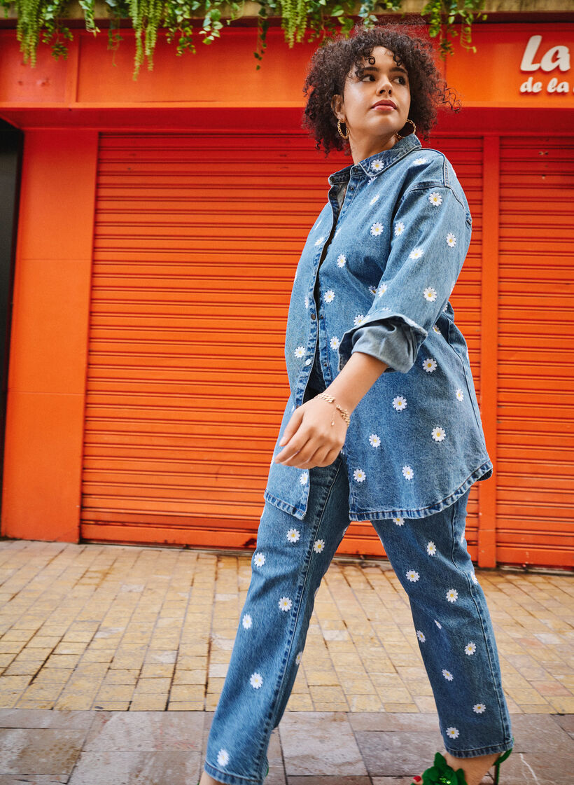 Luzna jeansowa koszula z haftowanymi stokrotkami, L.B. Flower, Image image number 0