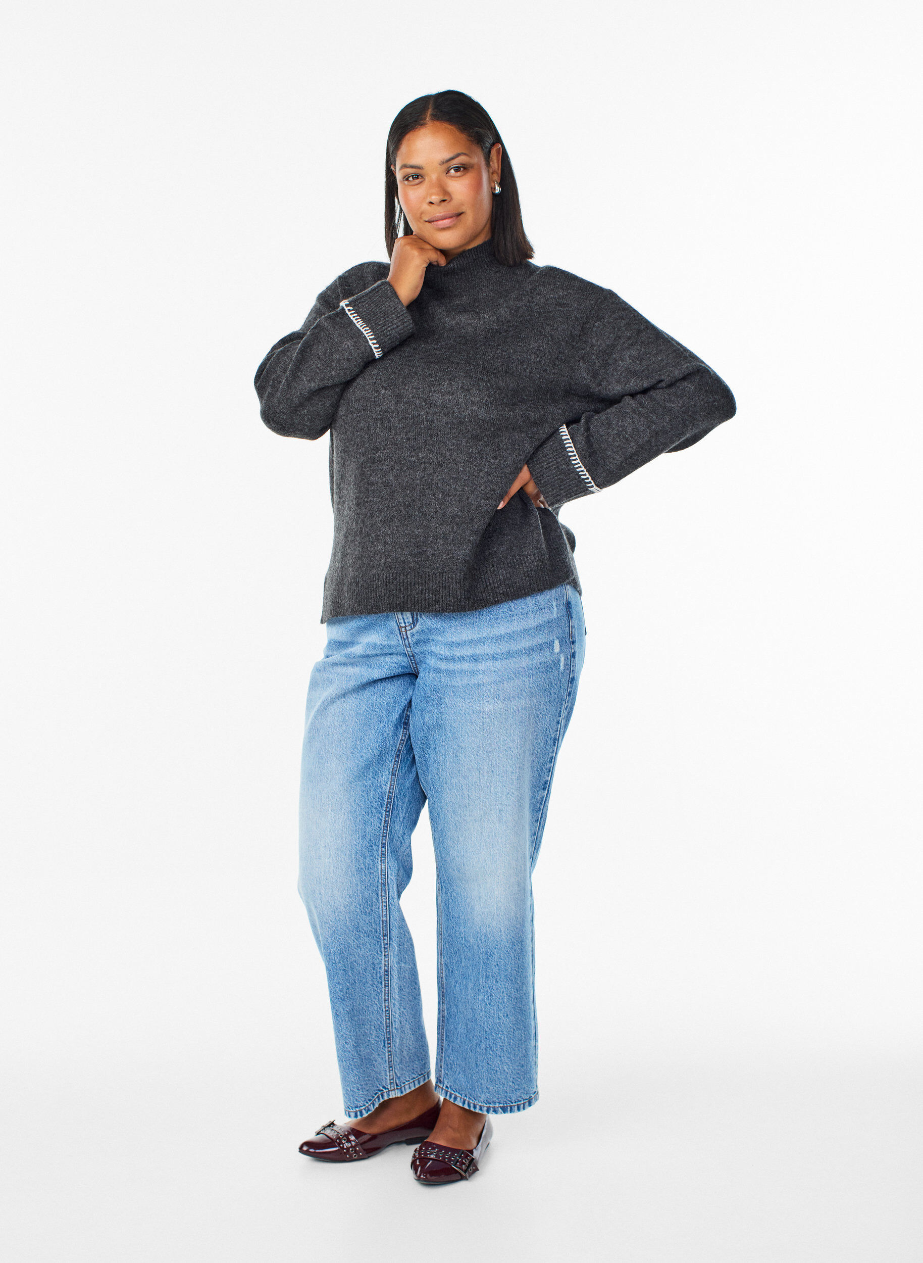 Zizzi Dzianinowa bluzka z wysokim dekoltem i kontrastowymi detalami, Ciemnoszary, Model image number 1