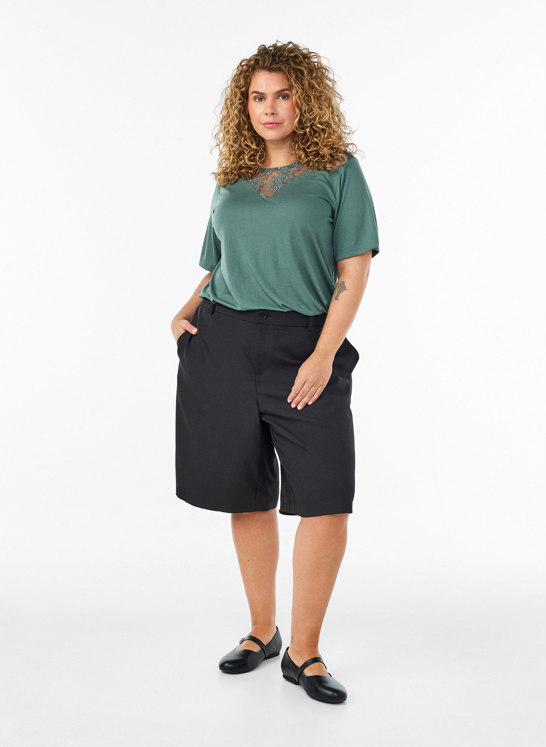 ZizziBluzka z koronkowa wstawka i bufiastymi rekawami, Zielony, Model image number 1