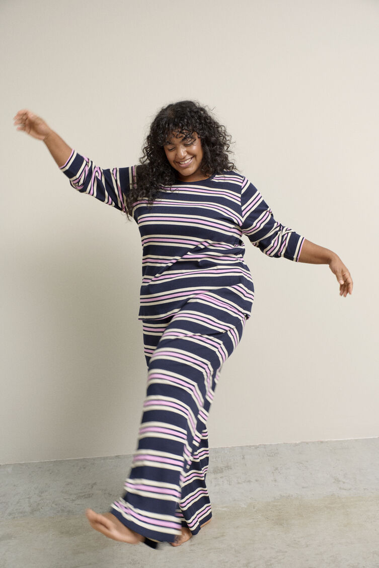 Komplet nocny z dzianiny dżersejowej w paski, , Model