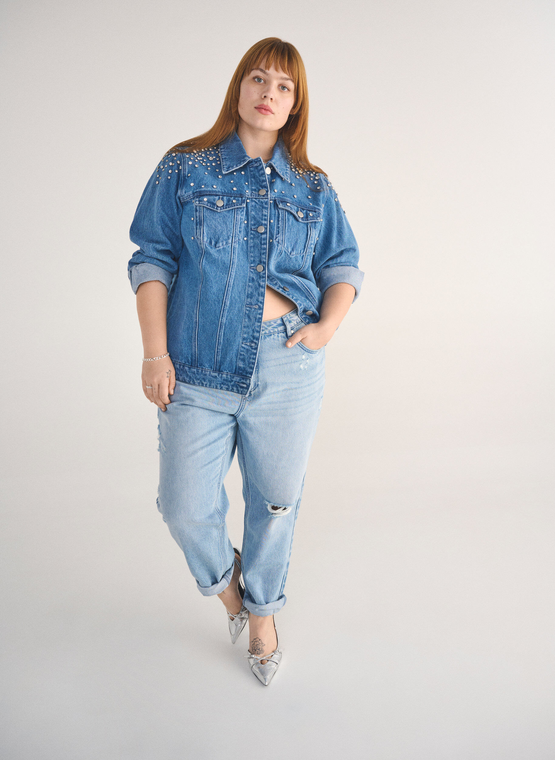 Zizzi Dopasowane jeansy Mille Mom z przetarciami, Light Blue Denim, Image image number 0