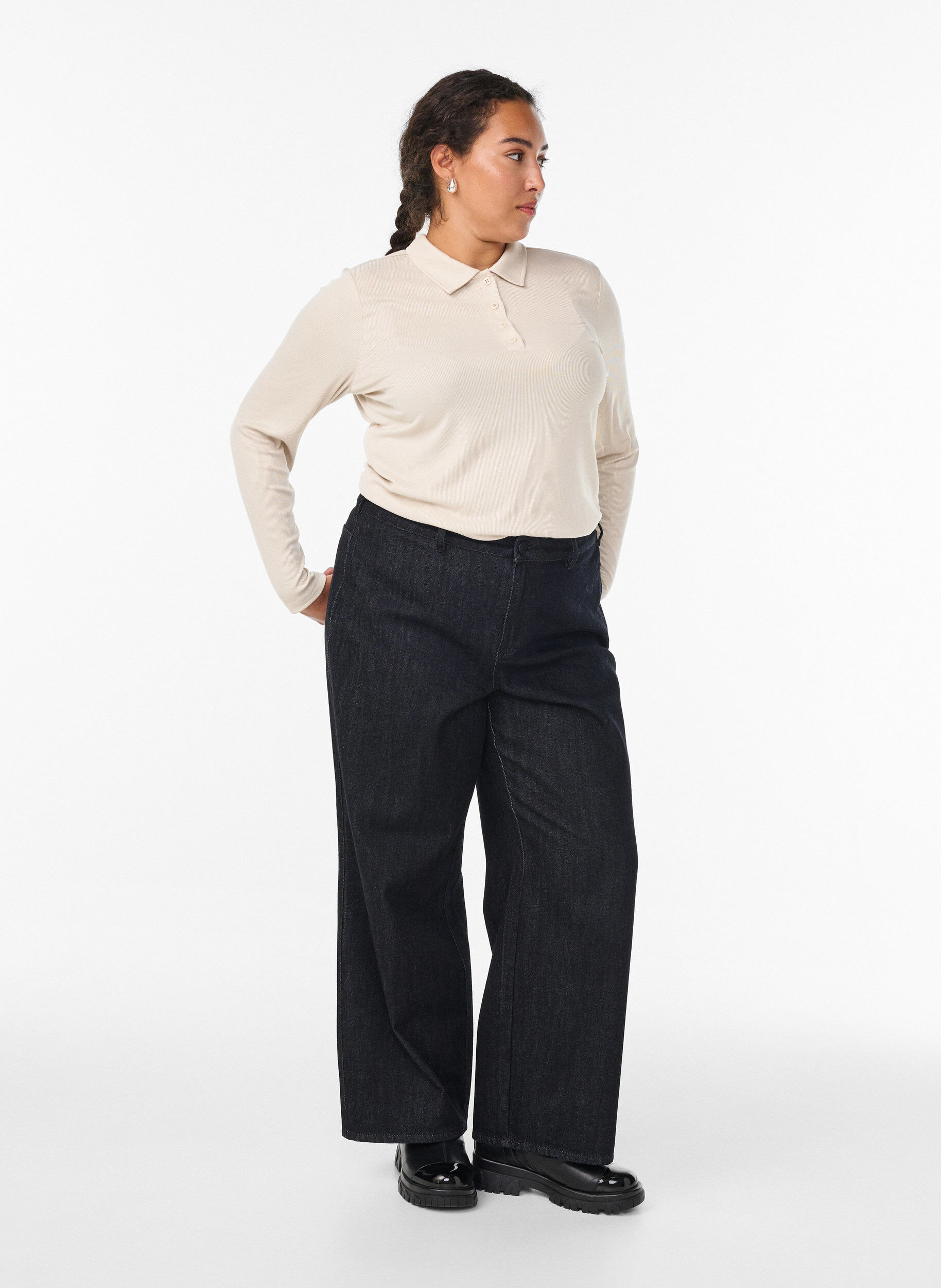 Zizzi Koszula polo z miekkiej, prazkowanej dzianiny z dlugim rekawem, Beżowy, Model image number 1