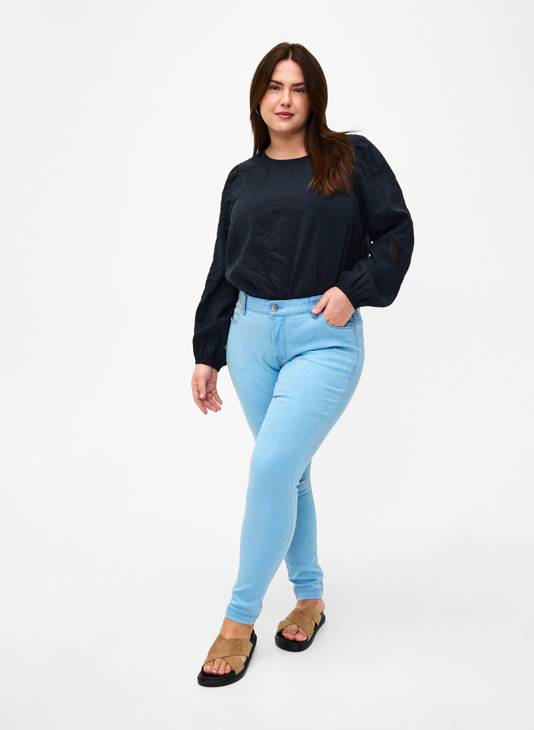 Zizzi Bluzka z modalu TENCEL&trade; z haftowanymi detalami, Black, Model image number 2