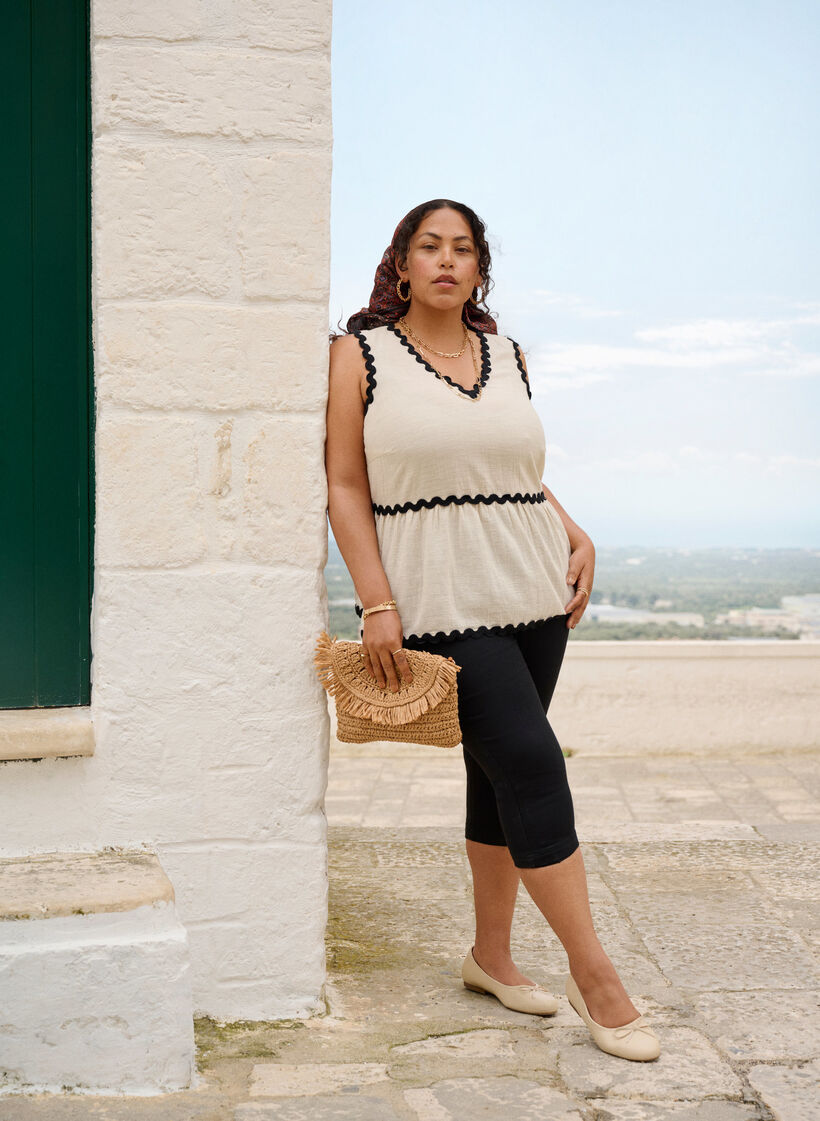 Amy capri jeans z wysokim stanem i bardzo dopasowanym krojem, Czarne, Image image number 0