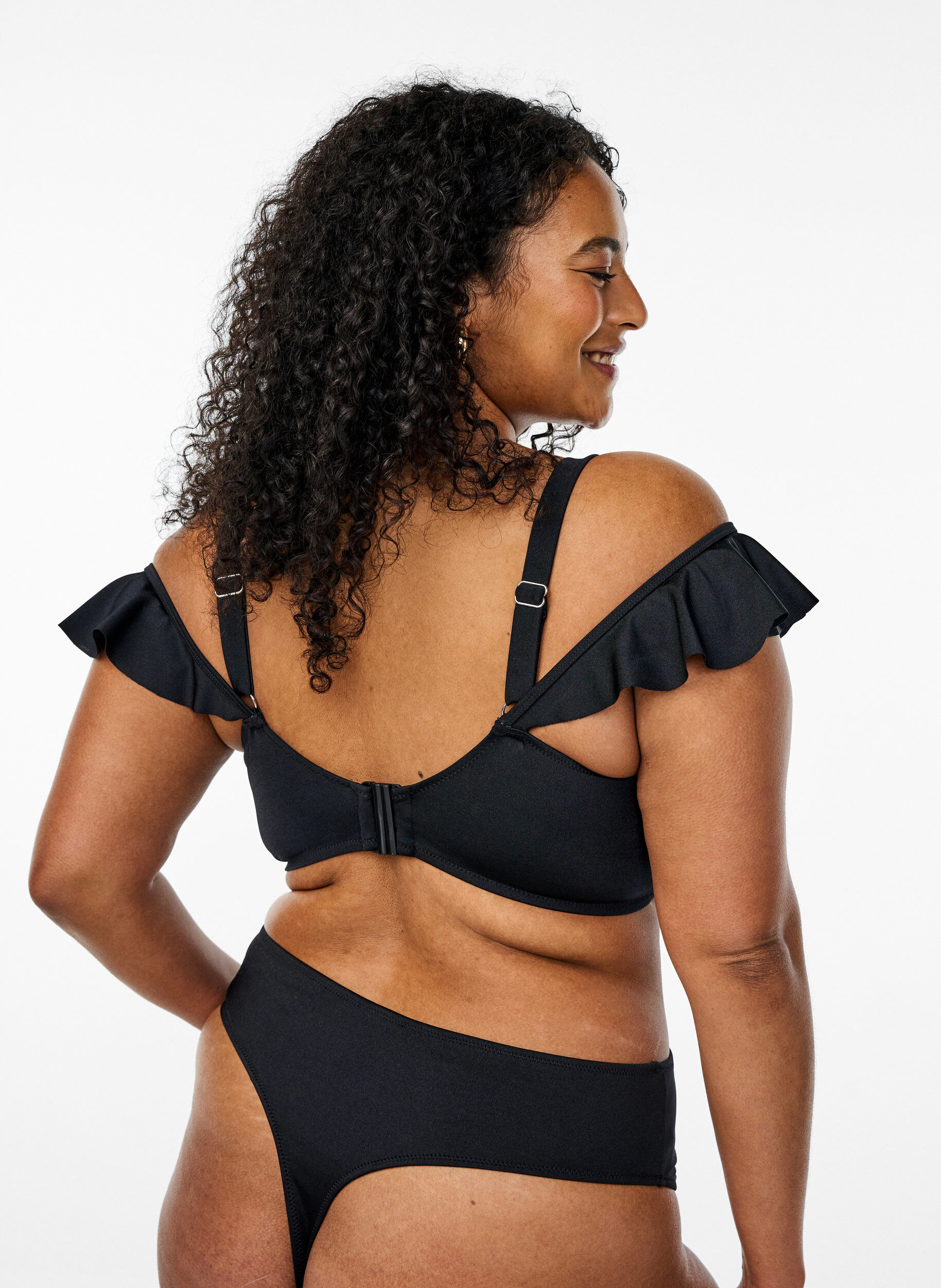 Zizzi G&oacute;ra od bikini z falbankami i fiszbinami, Czarne, Model image number 2