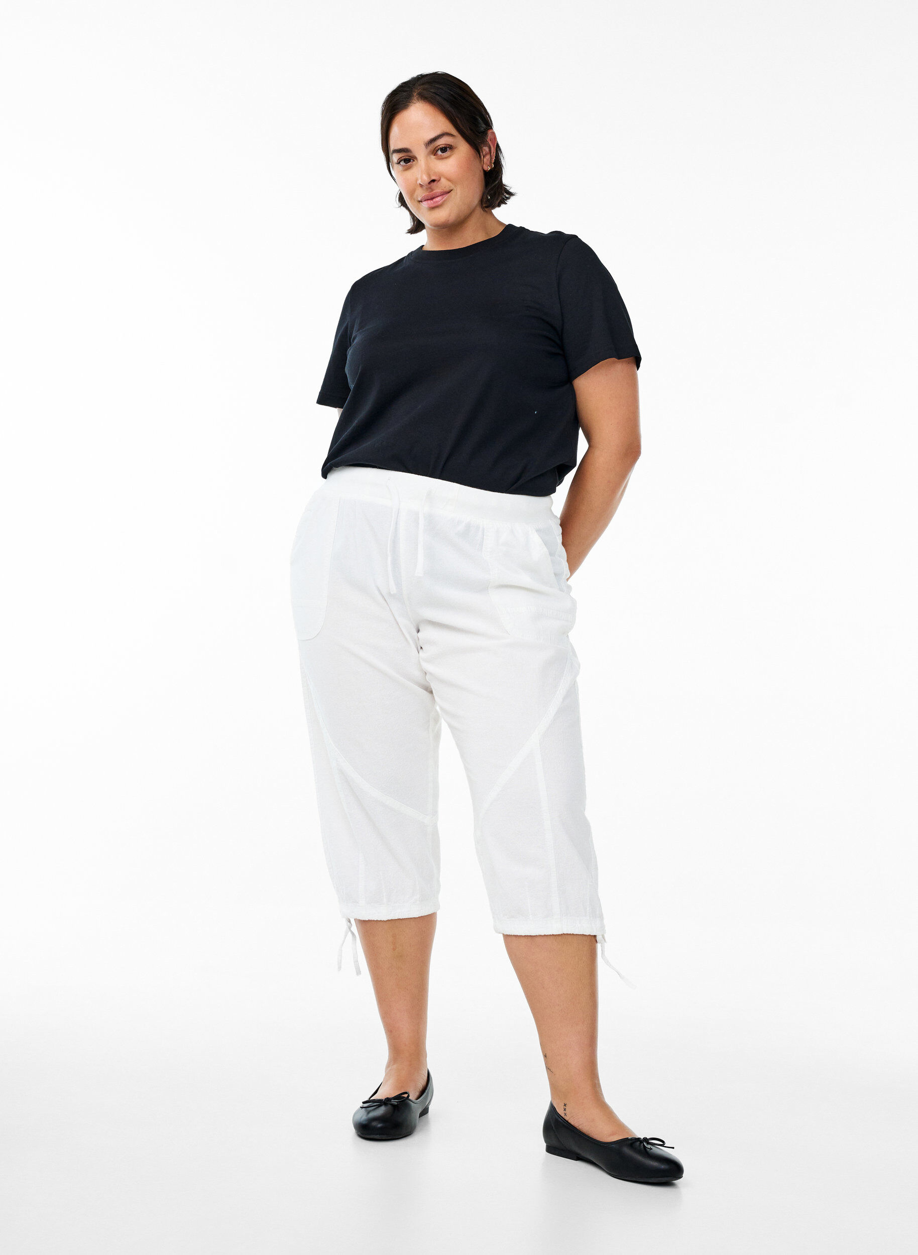 Bawelniane spodnie capri, Biały, Model