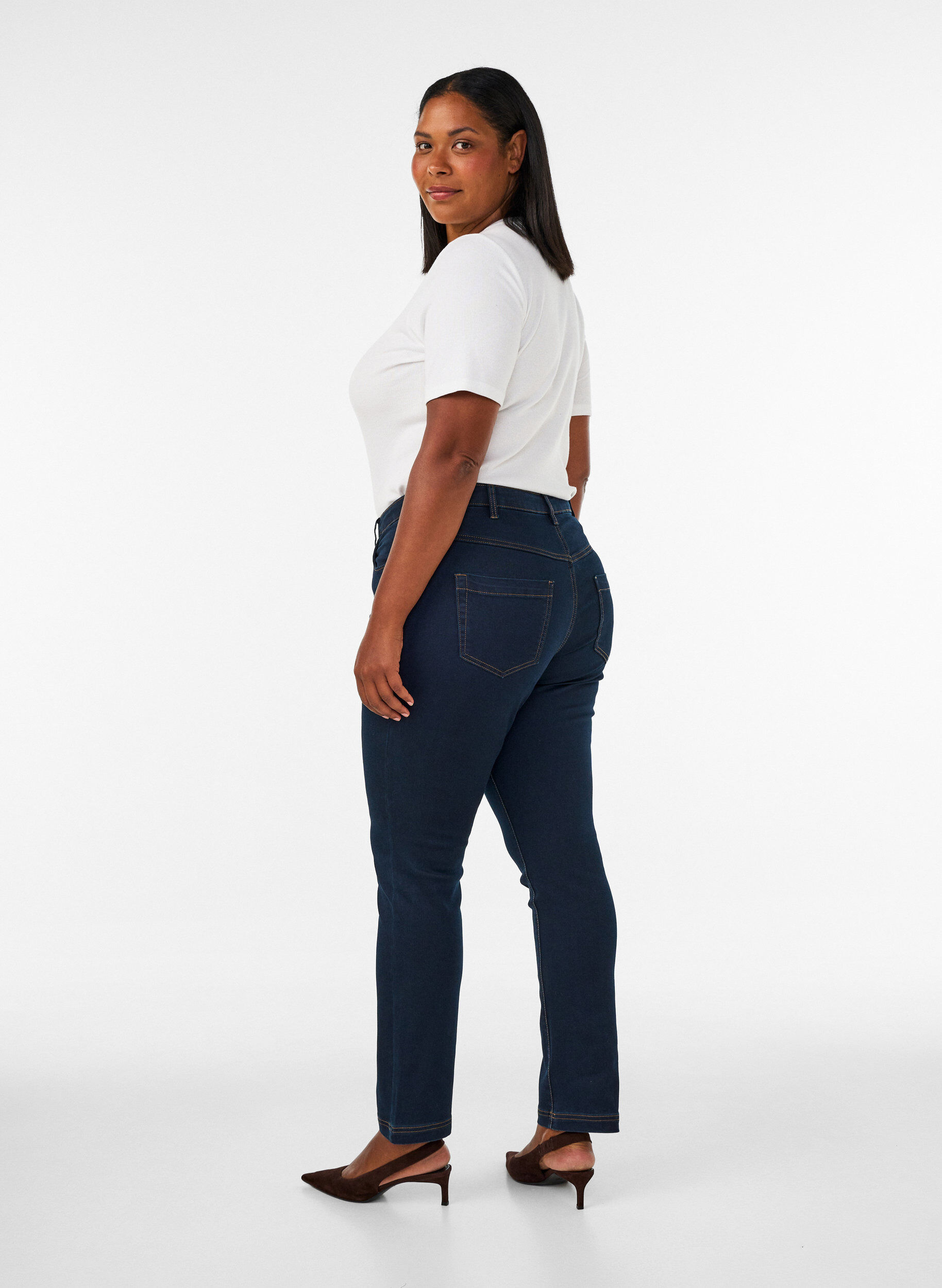 ZizziJeansy Emily o dopasowanym kroju z normalnym stanem, Niebieskie, Model image number 2