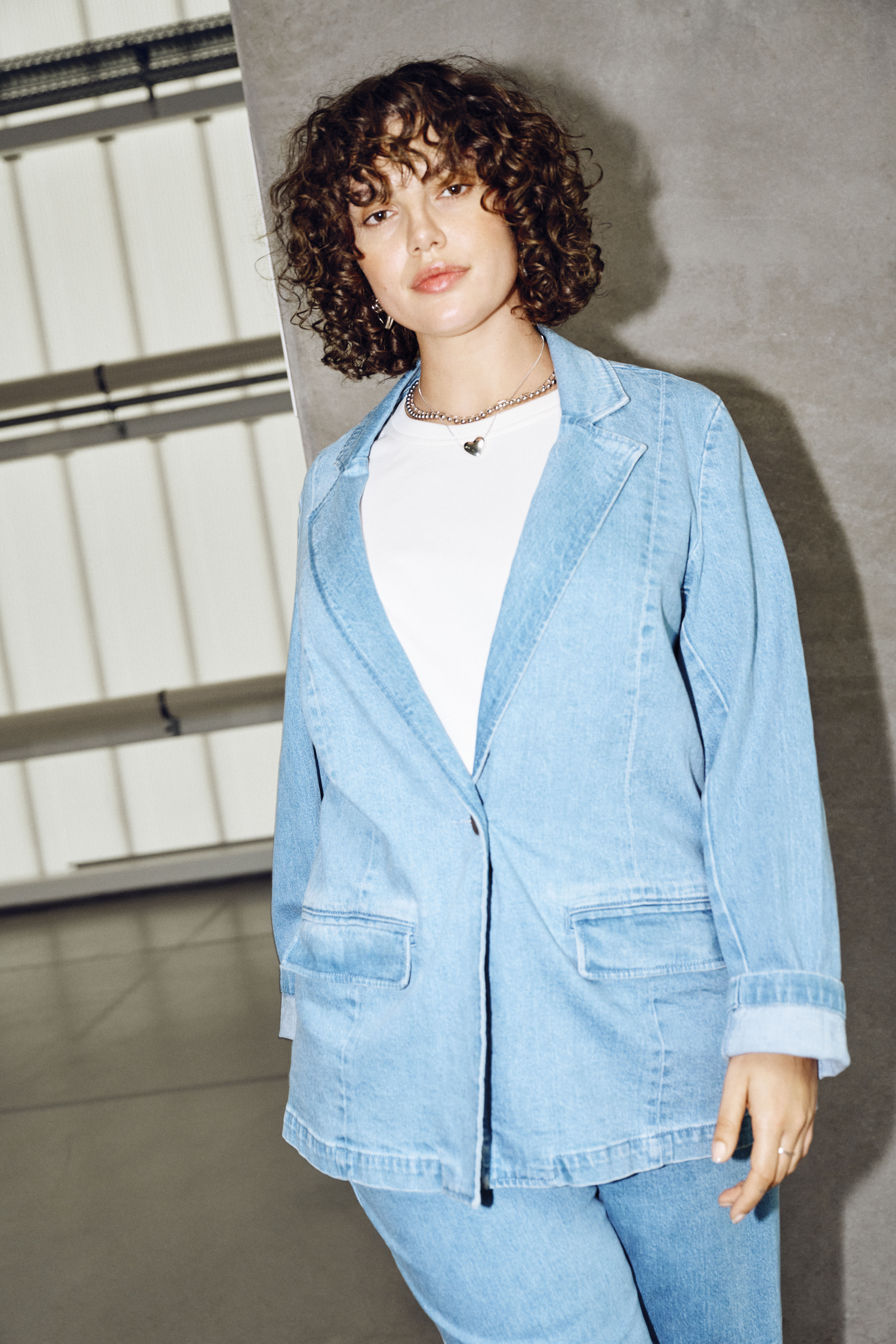 Zizzi Stylizacja z dżinsową marynarką, , Model