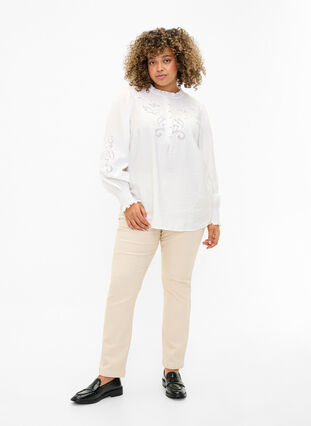 Bluzka z marszczeniami i haftem angielskim, Bright White, Model image number 2