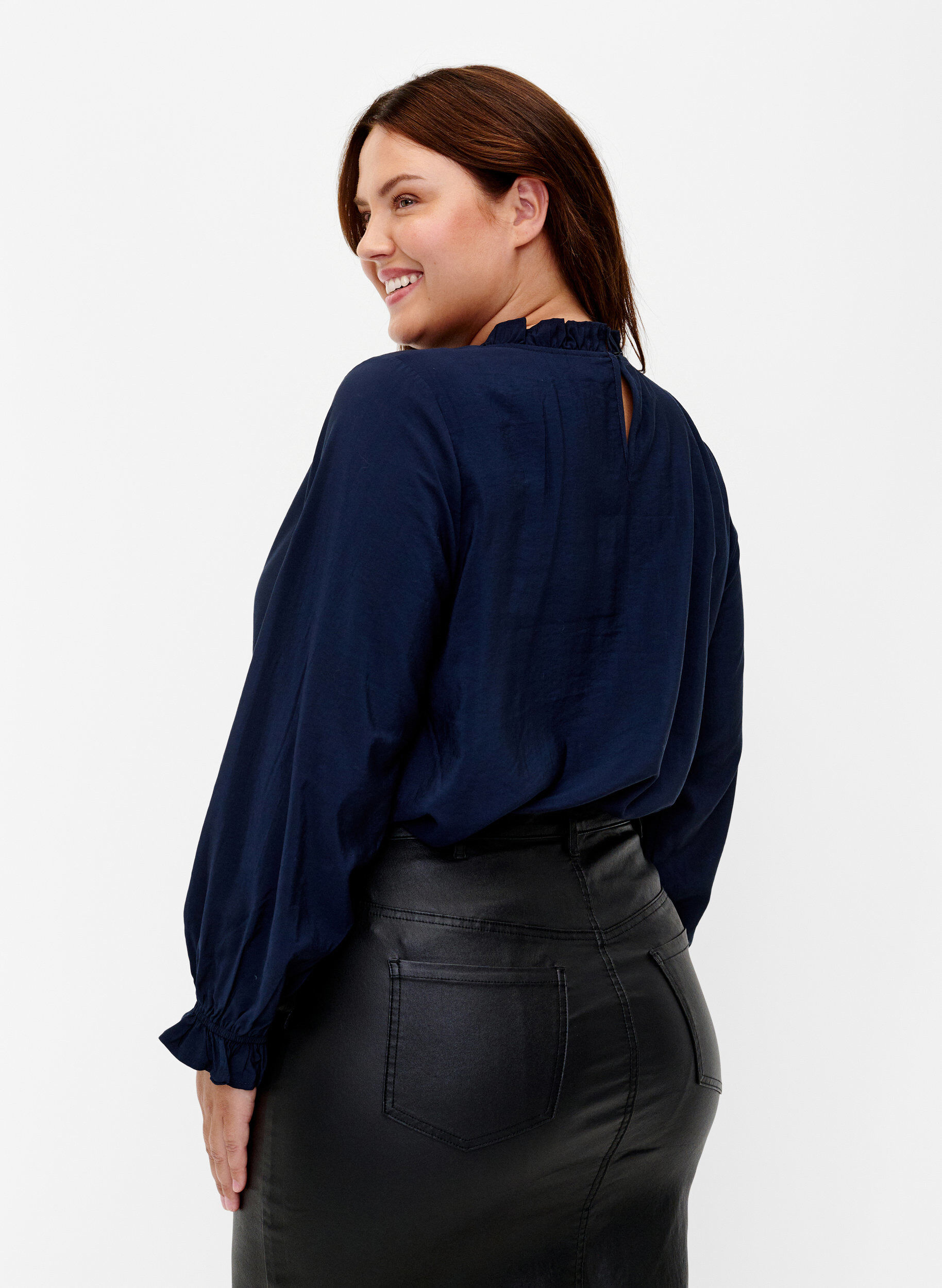 Zizzi Wiskozowa bluzka z dlugimi rekawami i marszczeniami, Total Eclipse, Model image number 1