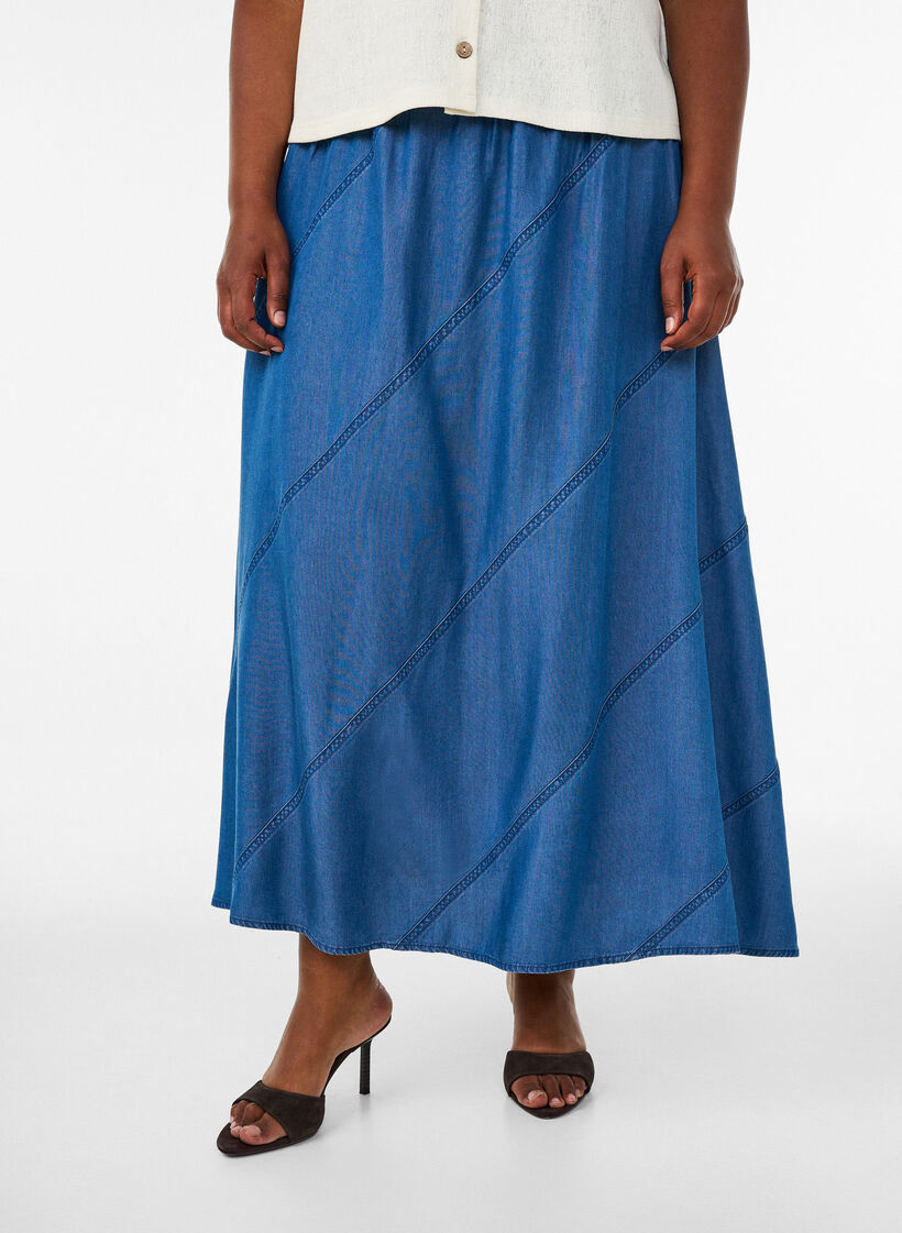 Sp&oacute;dnica maxi w stylu dzinsowym uszyta z materialu TENCEL&trade; Lyocell, Niebieskie, Model image number 2