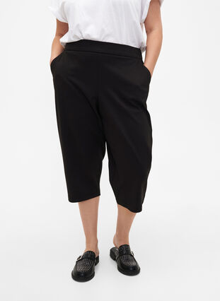 Maddison luzne spodnie 3/4 z kieszeniami, Black, Model image number 2