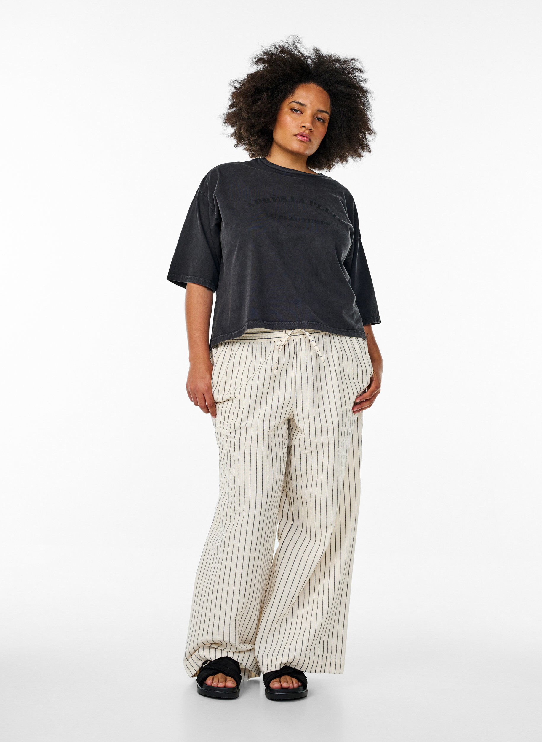 Zizzi Kr&oacute;tka koszulka o luznym kroju, Szary, Model image number 1