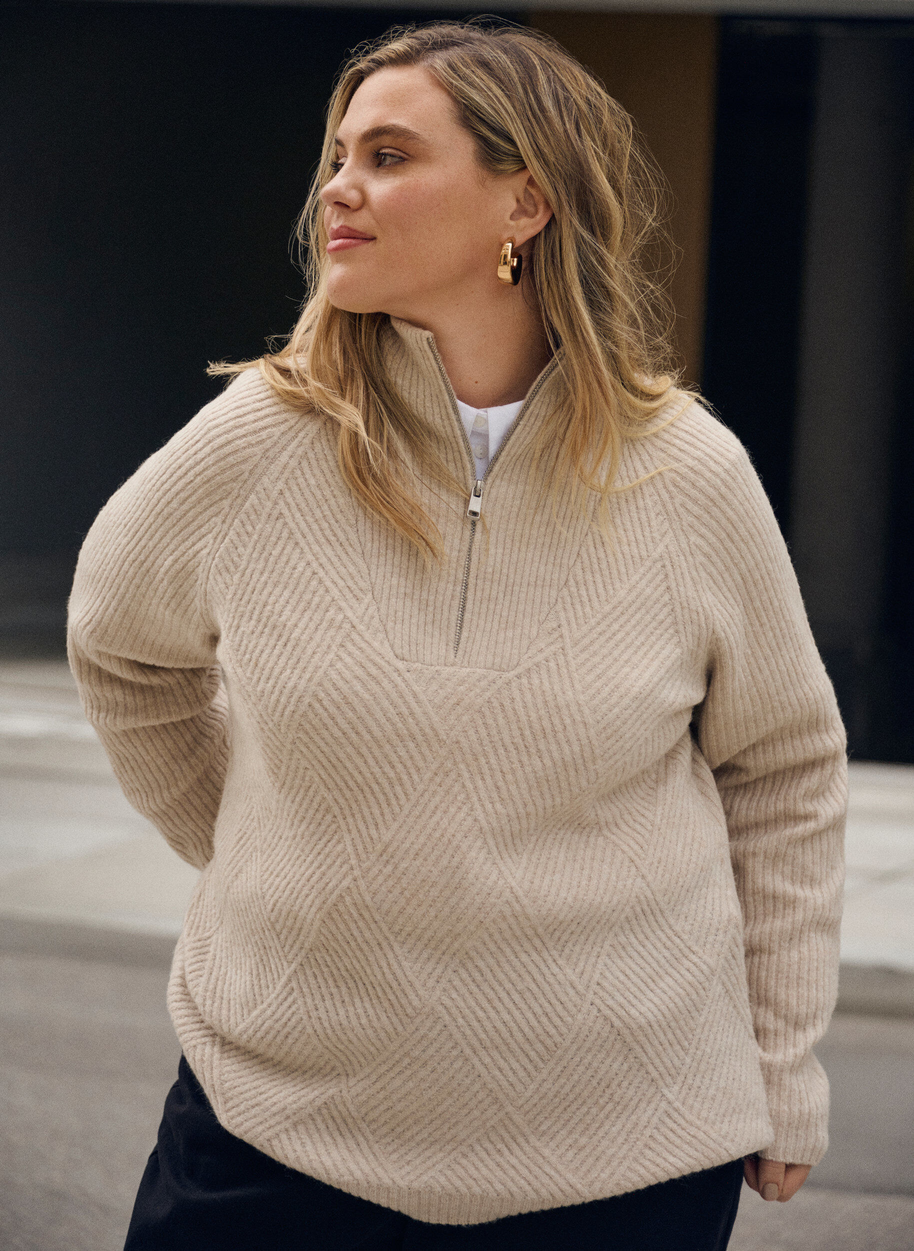 Zizzi Sweter dzianinowy z wysokim kolnierzem i wzorem arlekina, Beżowy, Image image number 0