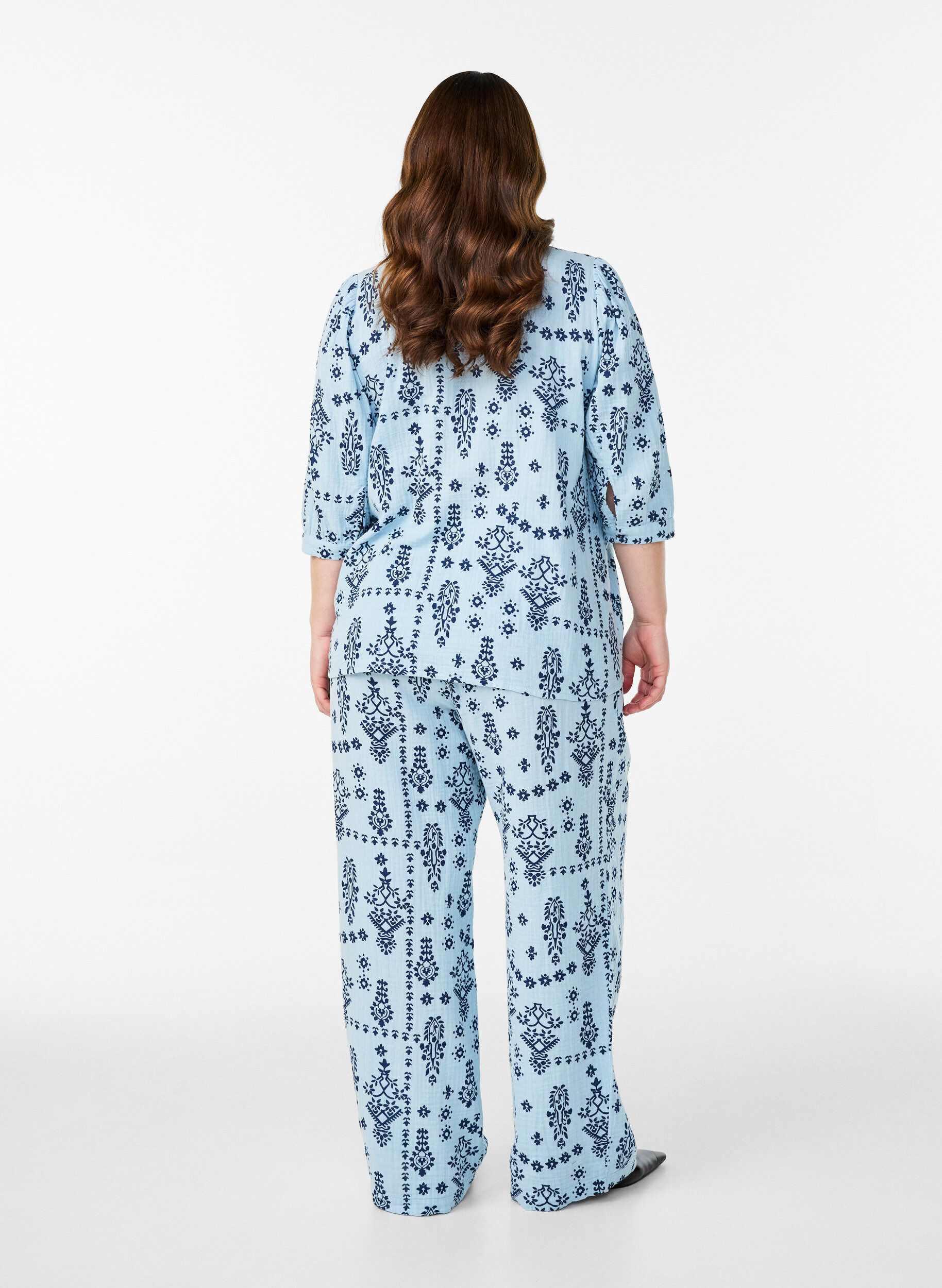 Zizzi Luzne spodnie w kropki z bawelnianego muslinu, Niebieskie, Model image number 1