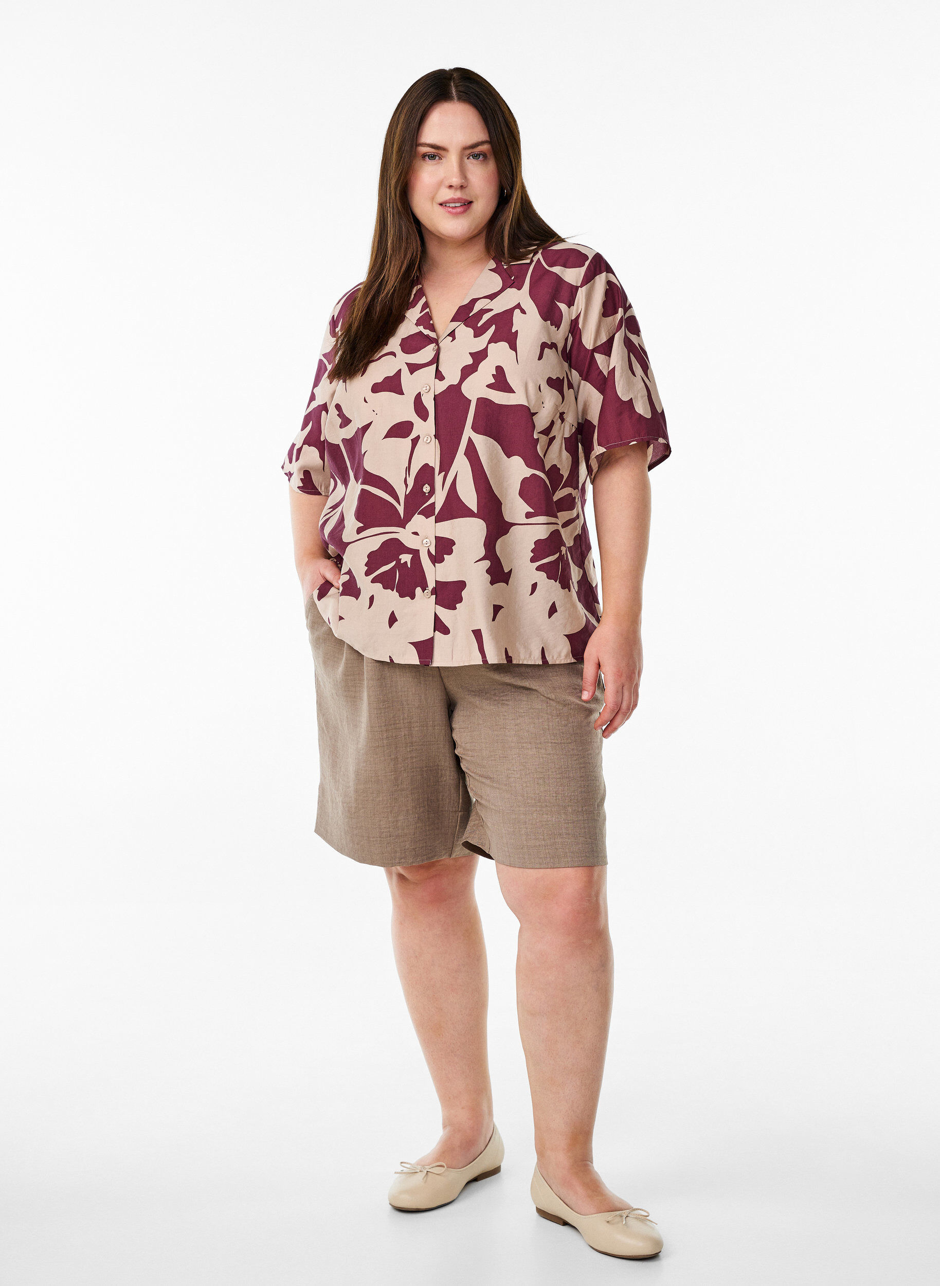 Zizzi Bluzka koszulowa z nadrukiem i dekoltem w szpic, Czerwony, Model image number 1