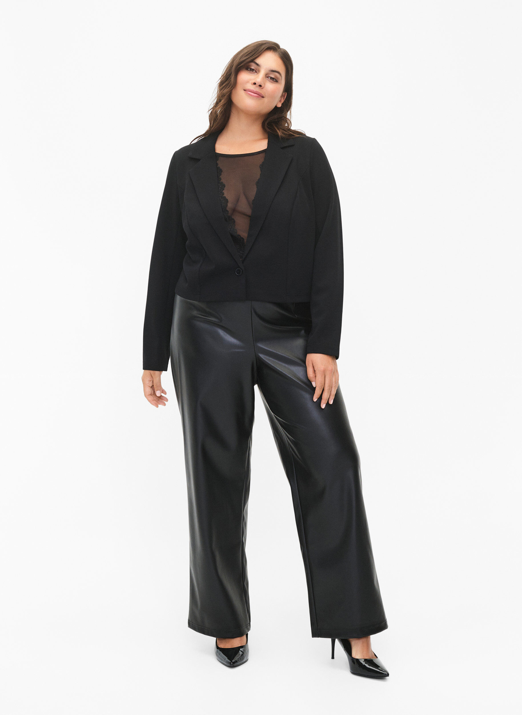 Zizzi Kr&oacute;tki blezer z guzikiem, Black, Model image number 2