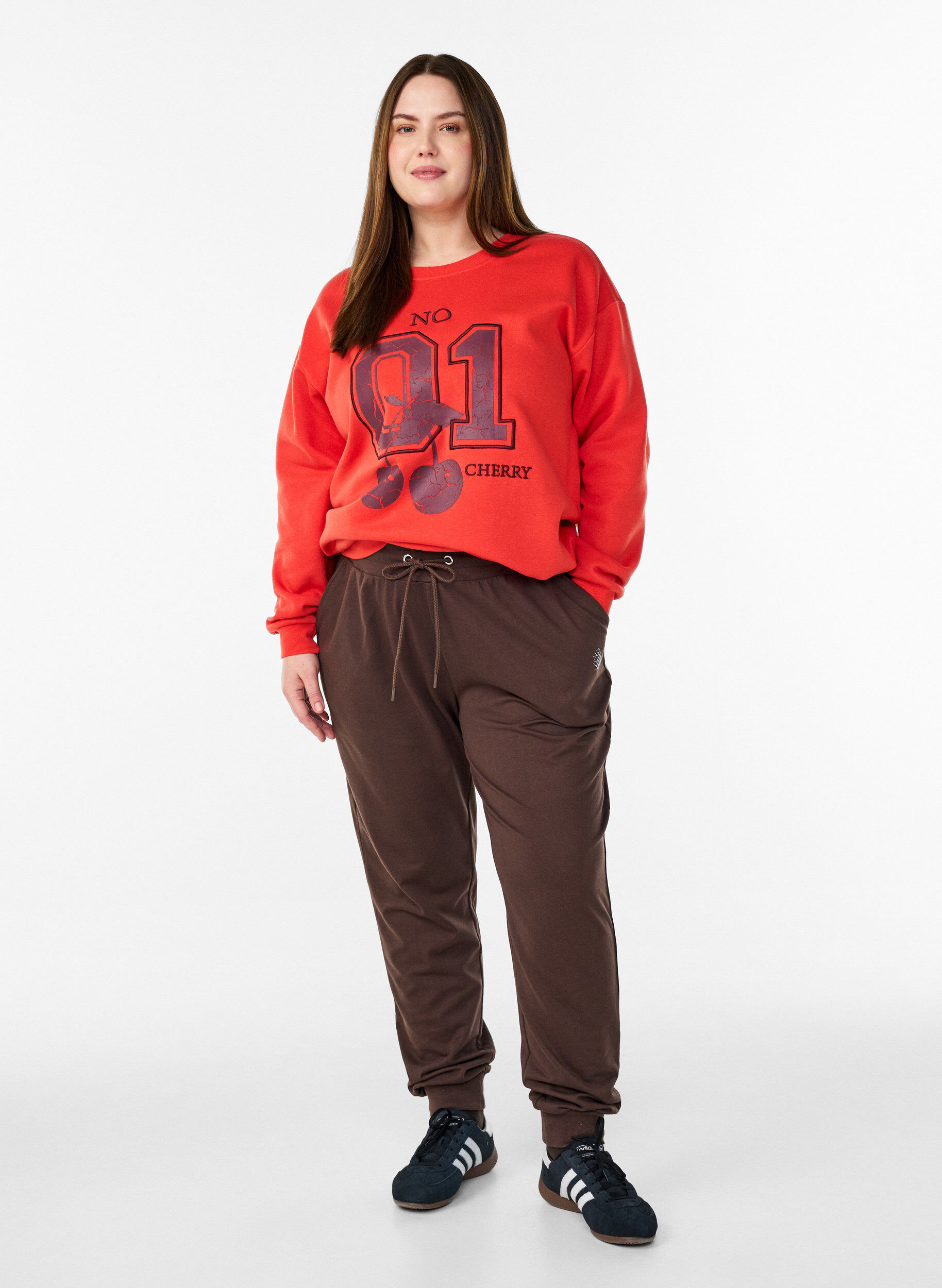 Bluza z motywem z przodu, Czerwony, Model