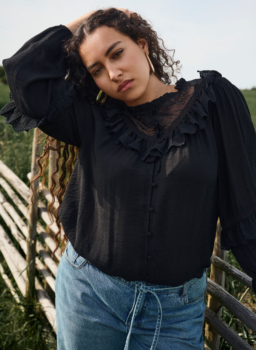 Bluzka z wiskozy z koronka i falbankami, Czarne, Image