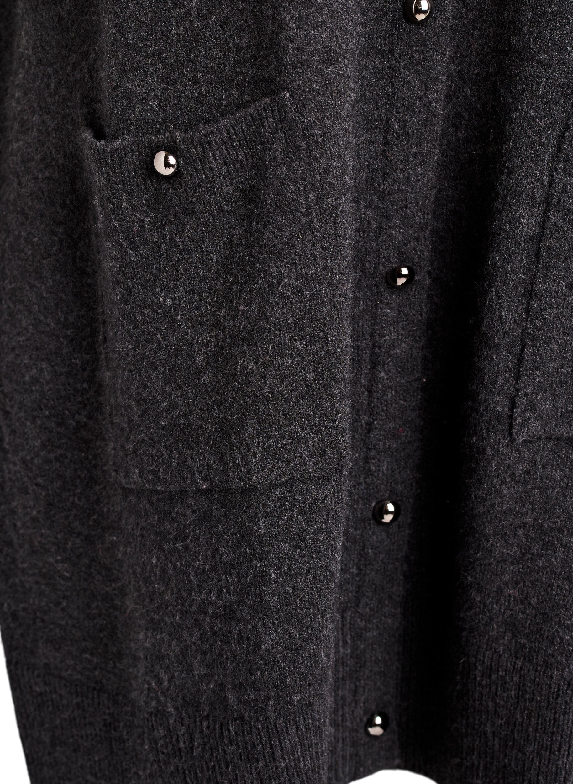 Zizzi Kr&oacute;tka, dzianinowa sukienka z kr&oacute;tkimi rekawami i guzikami w ksztalcie kulek, Ciemnoszary, Packshot image number 3