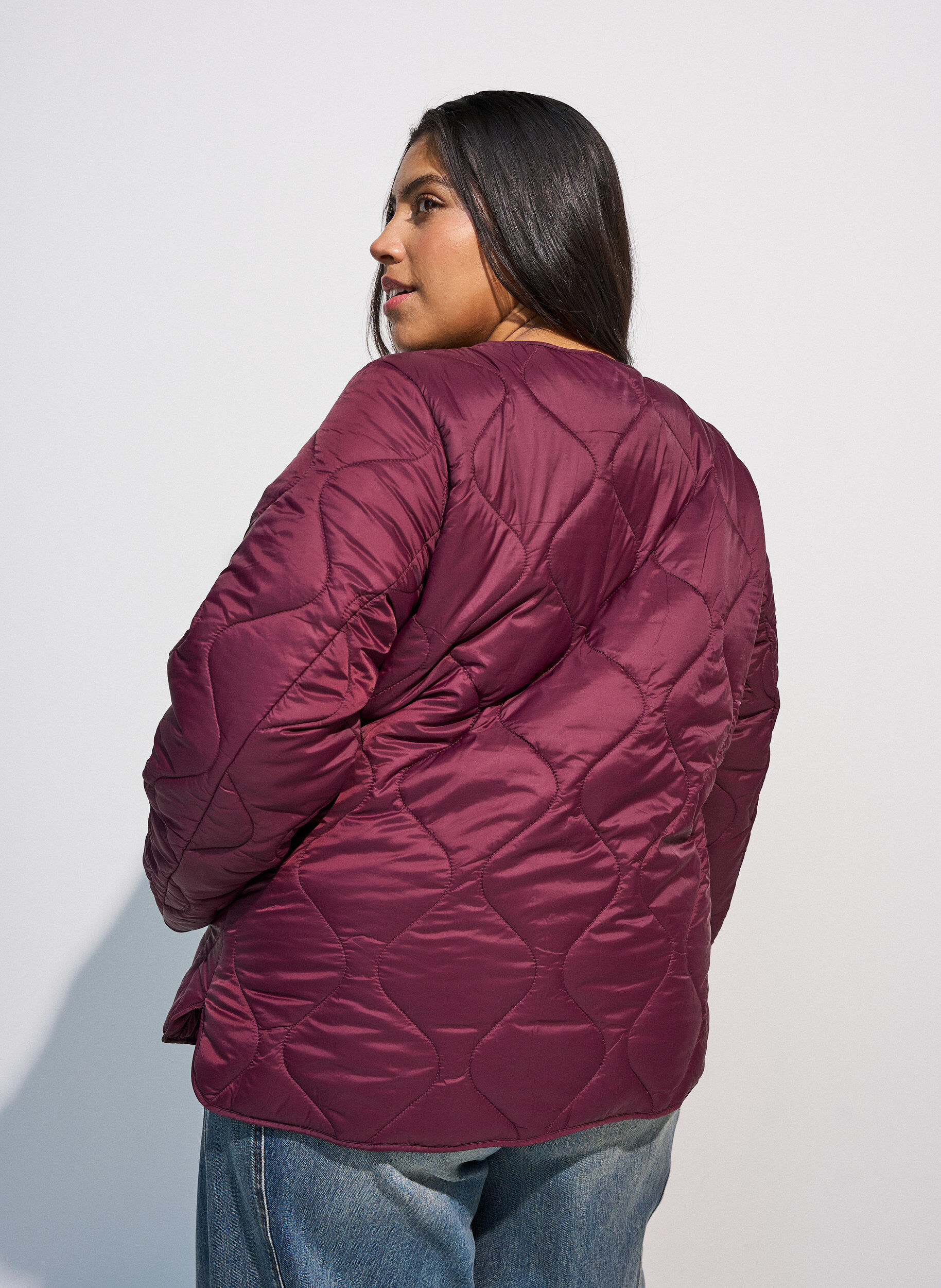 ZizziPikowana kurtka z zatrzaskiwanym kolnierzem i okraglym dekoltem, Ciemnobordowy, Model image number 2
