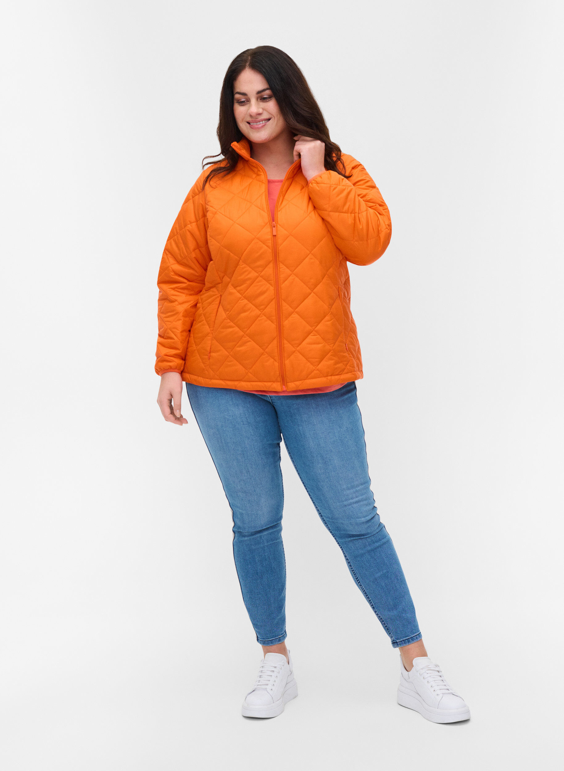 Zizzi Lightweight quilted jacket with zip and pockets, Mandarin Orange, Model image number 2