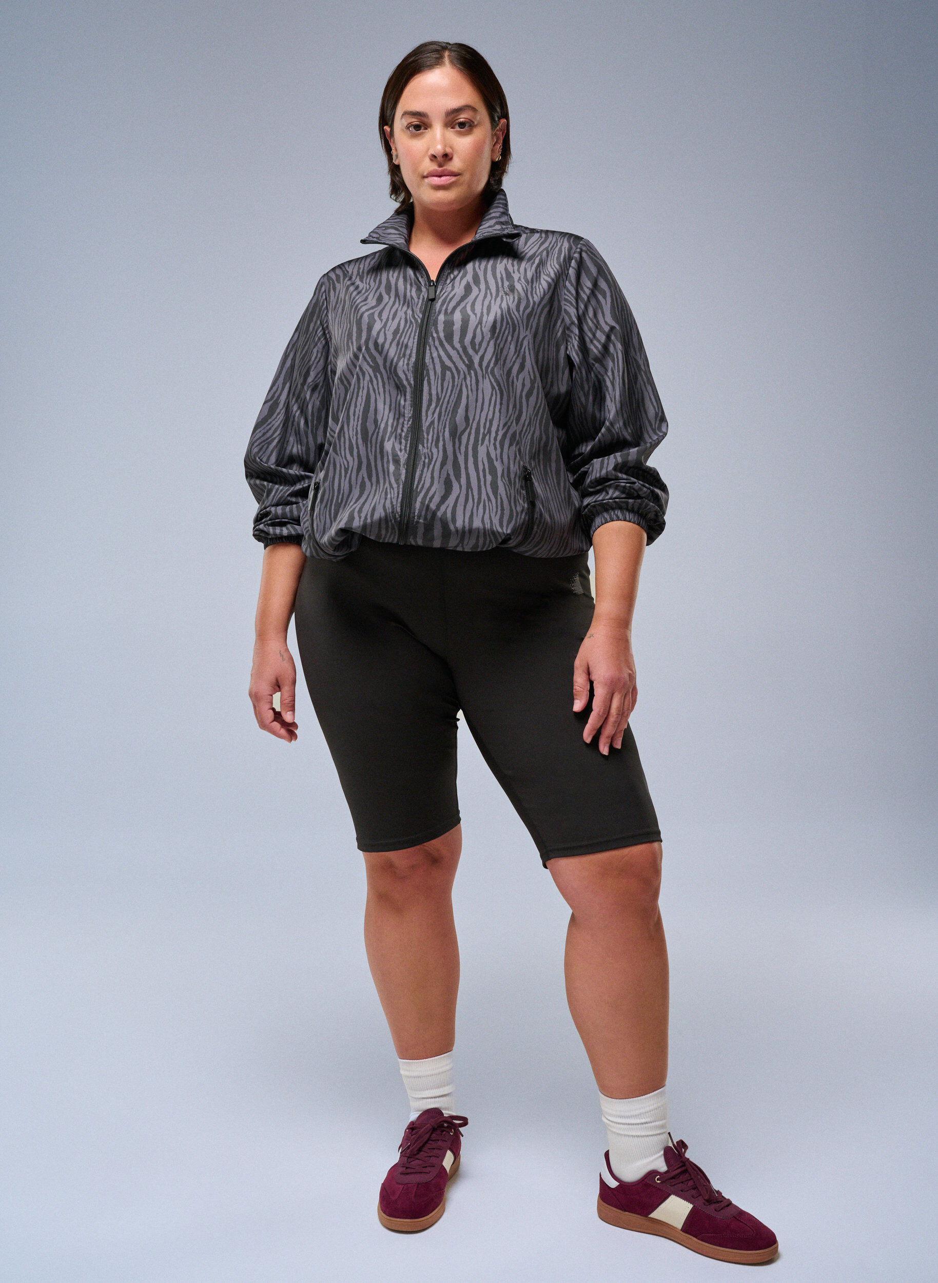 Zizzi Dlugie, obcisle szorty sportowe, Czarne, Image image number 0