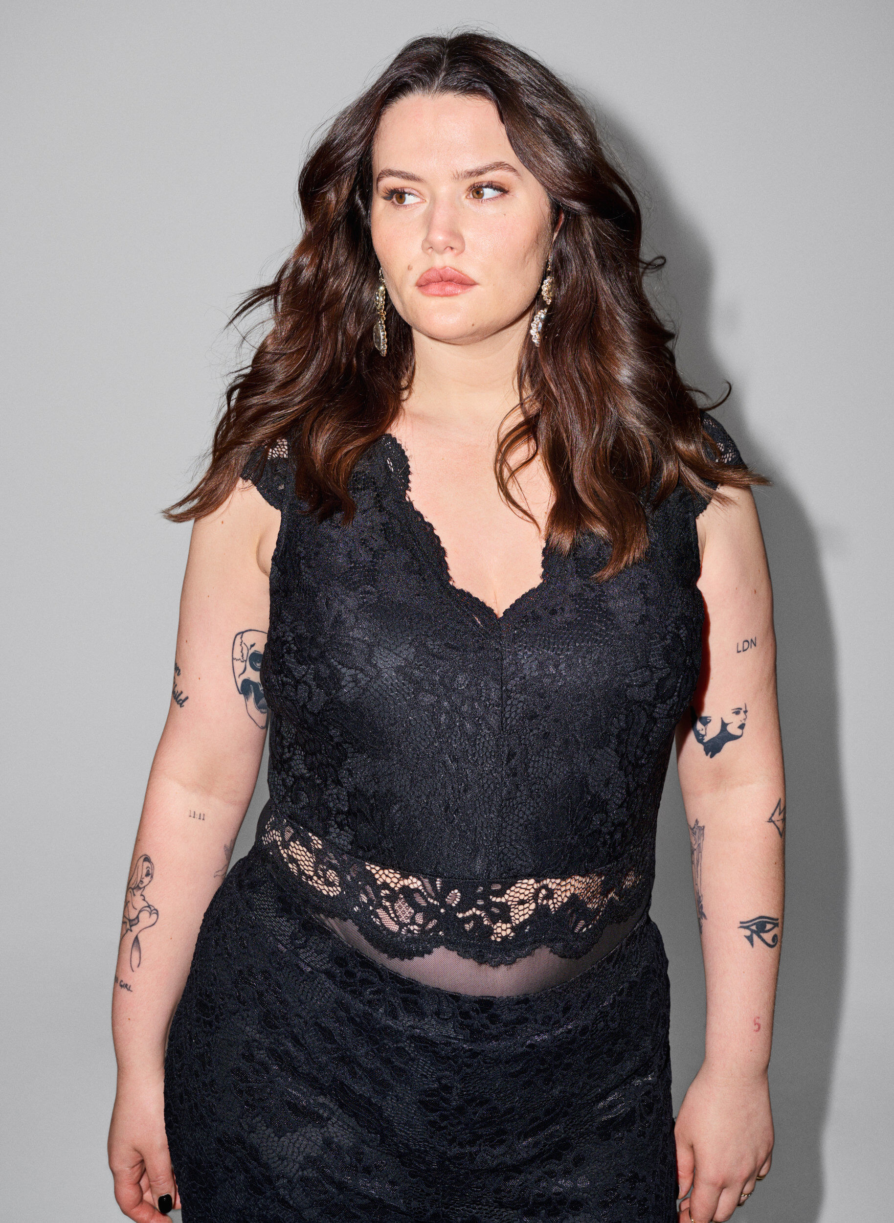 Zizzi Bodystocking z koronka i dekoltem w szpic, Black, Image image number 0