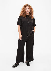 Spodnie z teksturowanym wzorem, Black, Model