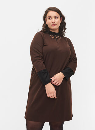 Gladka sukienka z dekoltem w szpic i rekawami 3/4, Coffee Bean, Model image number 0