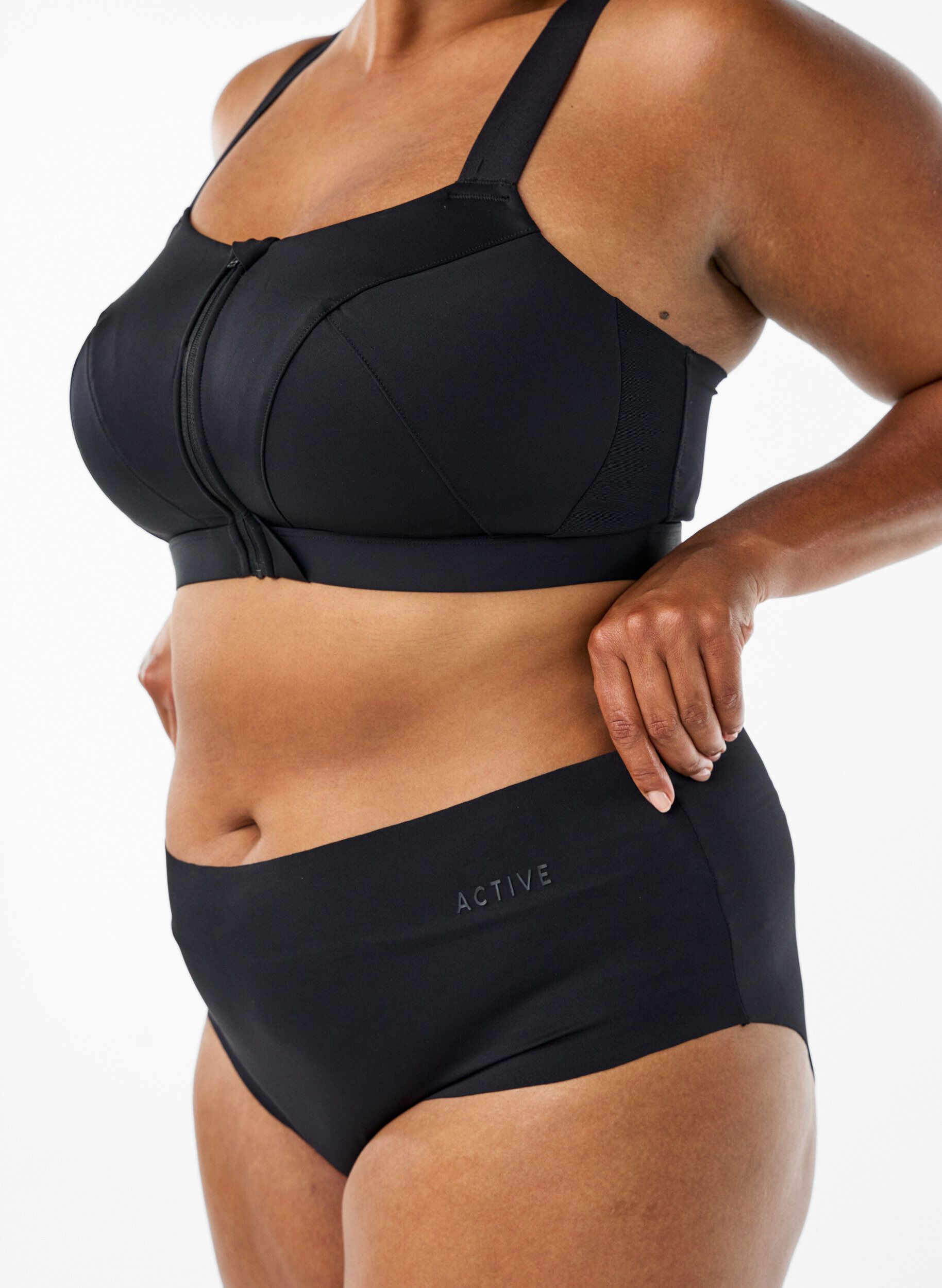 Zizzi  Niewidoczne majtki treningowe 2-pack, Czarne, Model image number 2