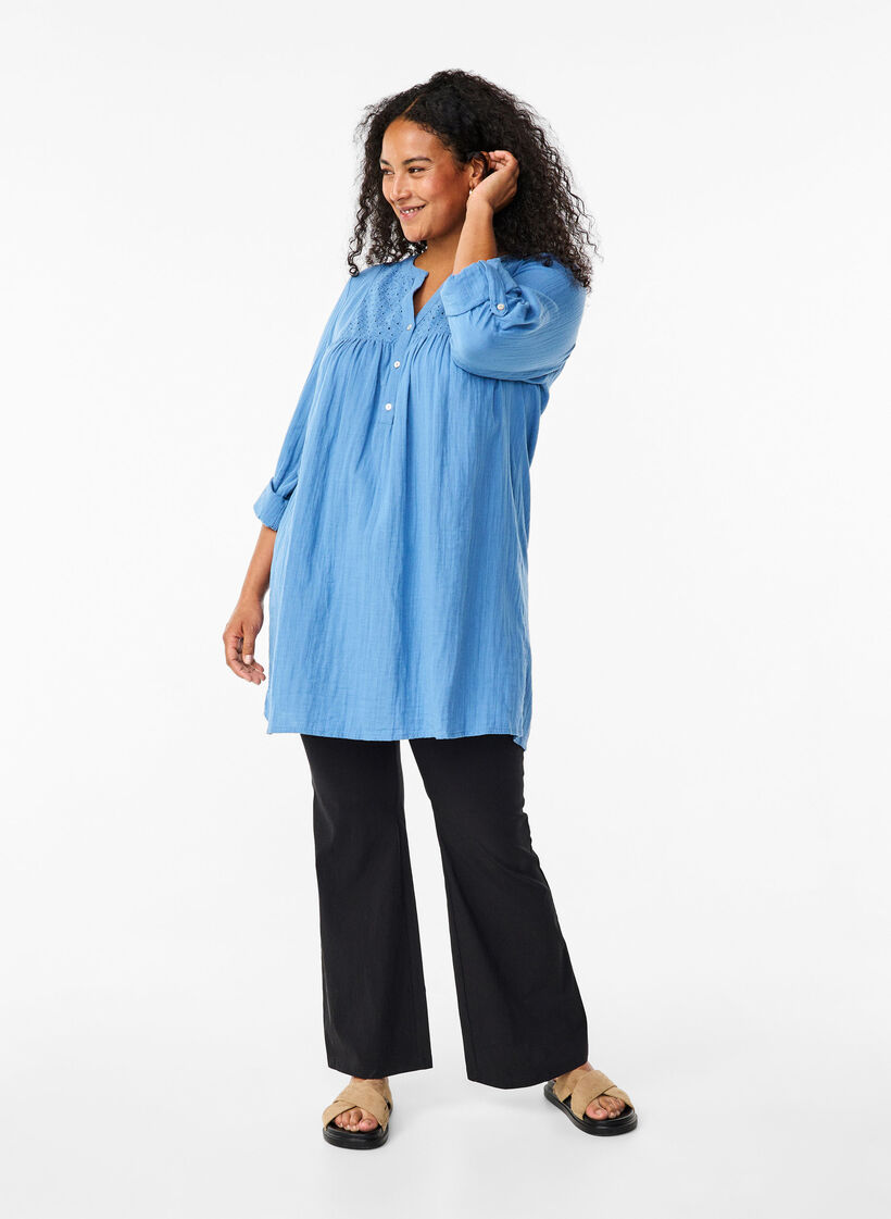 Bawelniana tunika z haftem angielskim, Riverside, Model image number 2