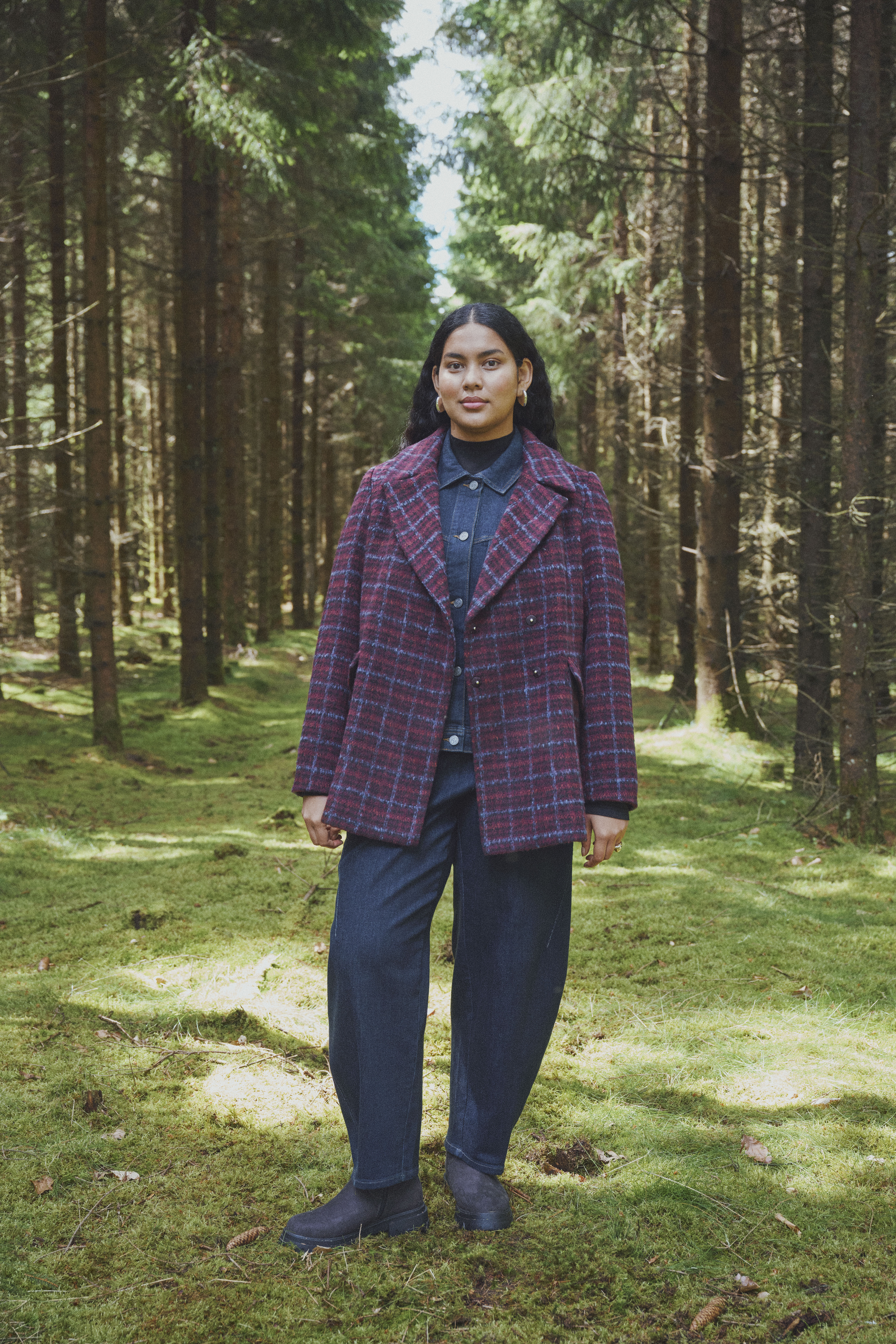 ZizziLeśna elegancja w kratę, , Model