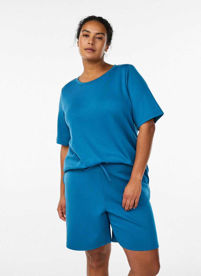 Szorty wykonane z mieszanki modalowej z kieszeniami, Niebieskie, Model image number 0