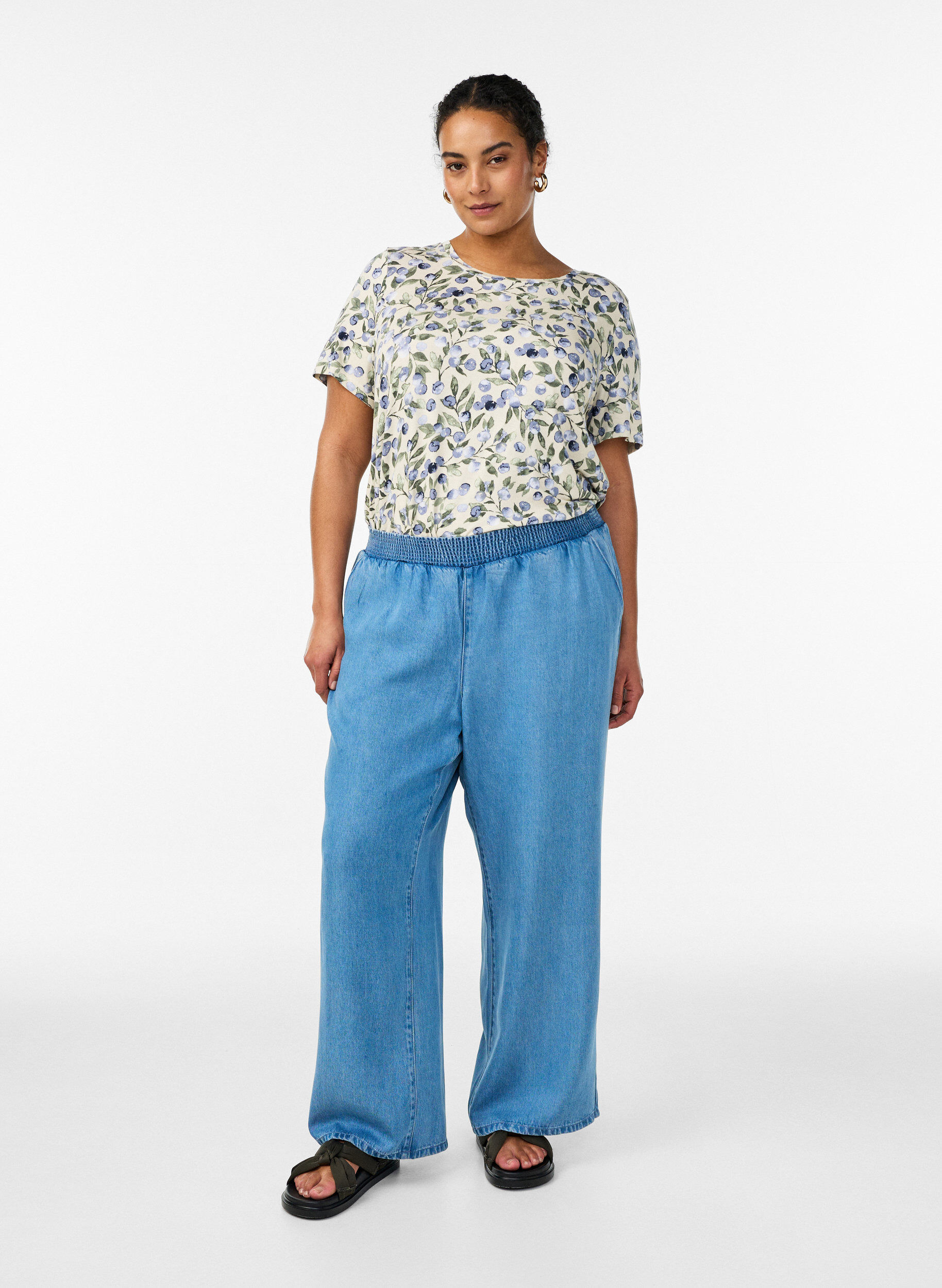 Zizzi Koszulka z nadrukiem w kwiaty, Biały, Model image number 1