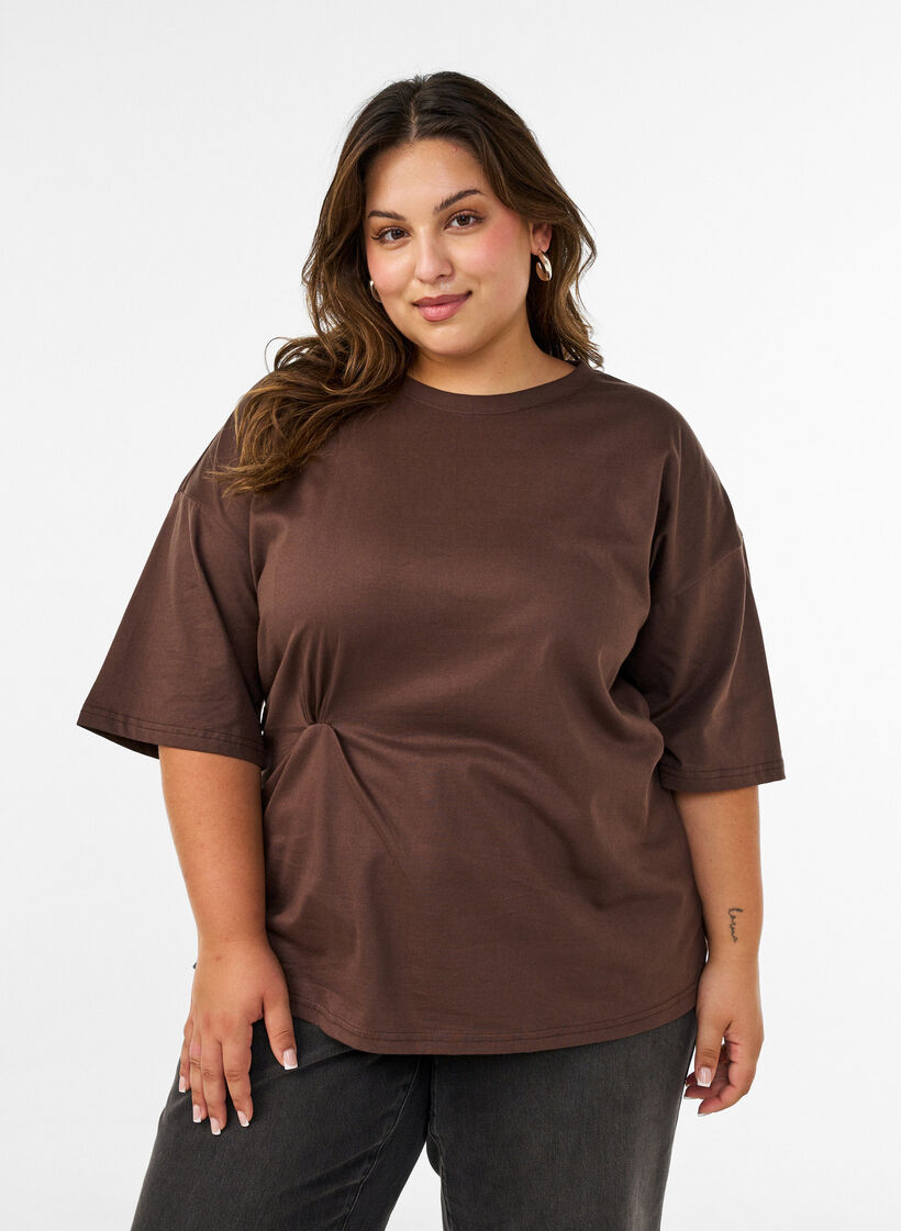 T-shirt z drapowaniem, Brązowy, Model image number 0