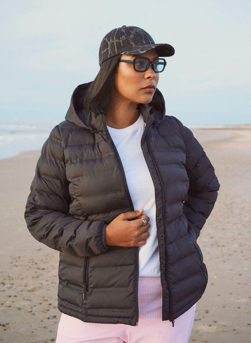 Lekka kurtka z wodoodpornym podszyciem i kapturkiem, Czarne, Image