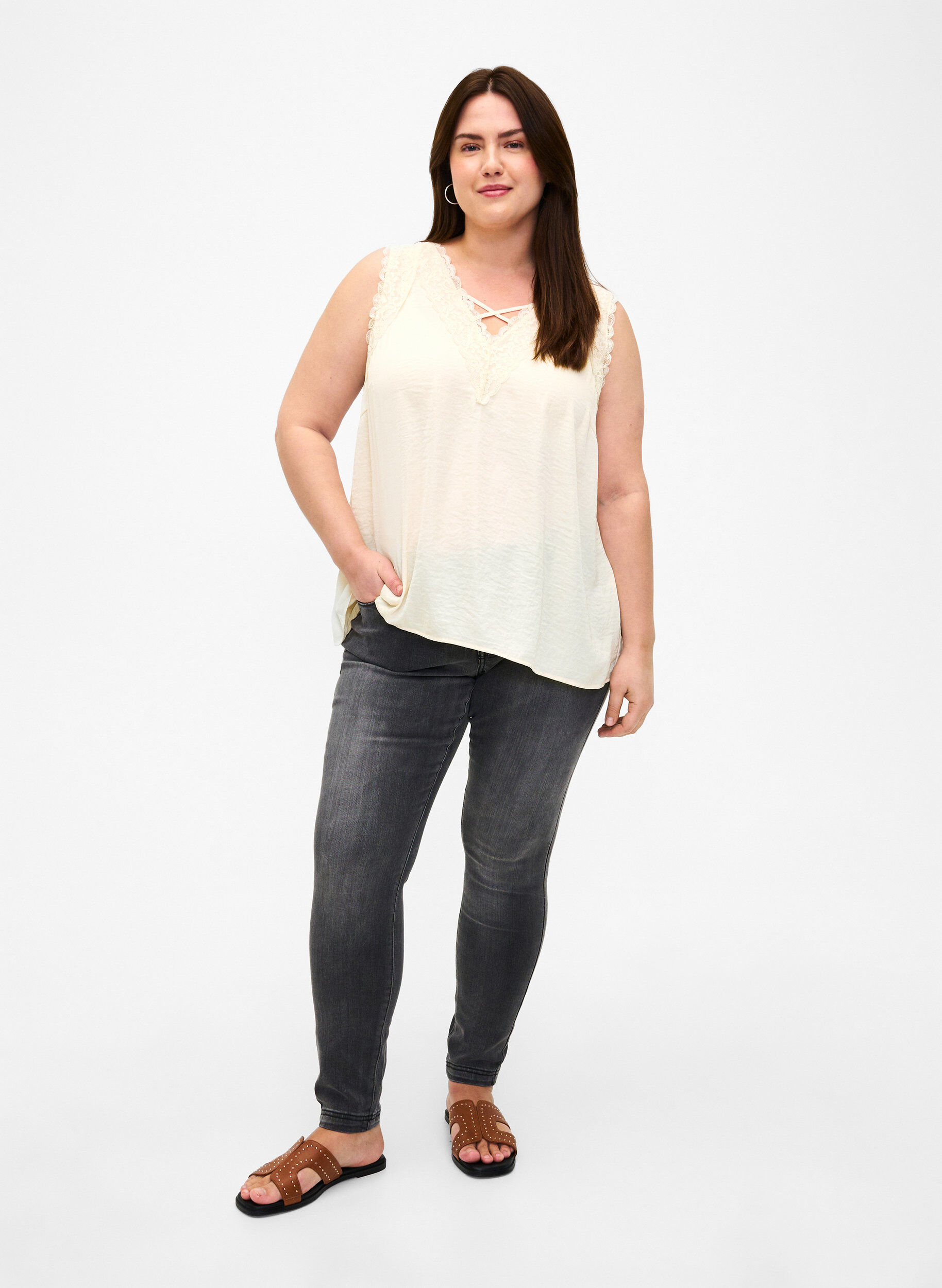 Zizzi Top z koronka i krzyzykiem, White Smoke, Model image number 2