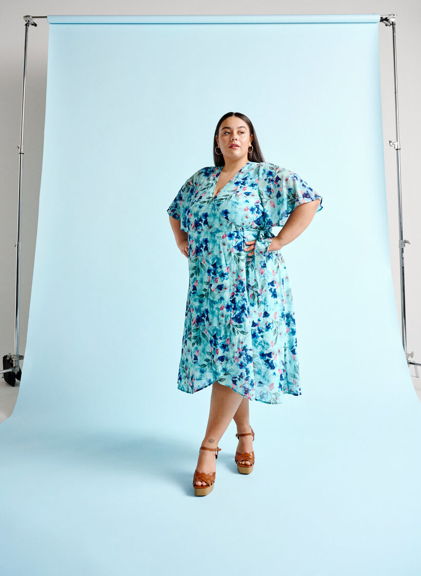 Kopertowa sukienka z krótkim rekawem i kwiatowym nadrukiem, Trellis AOP, Image image number 0