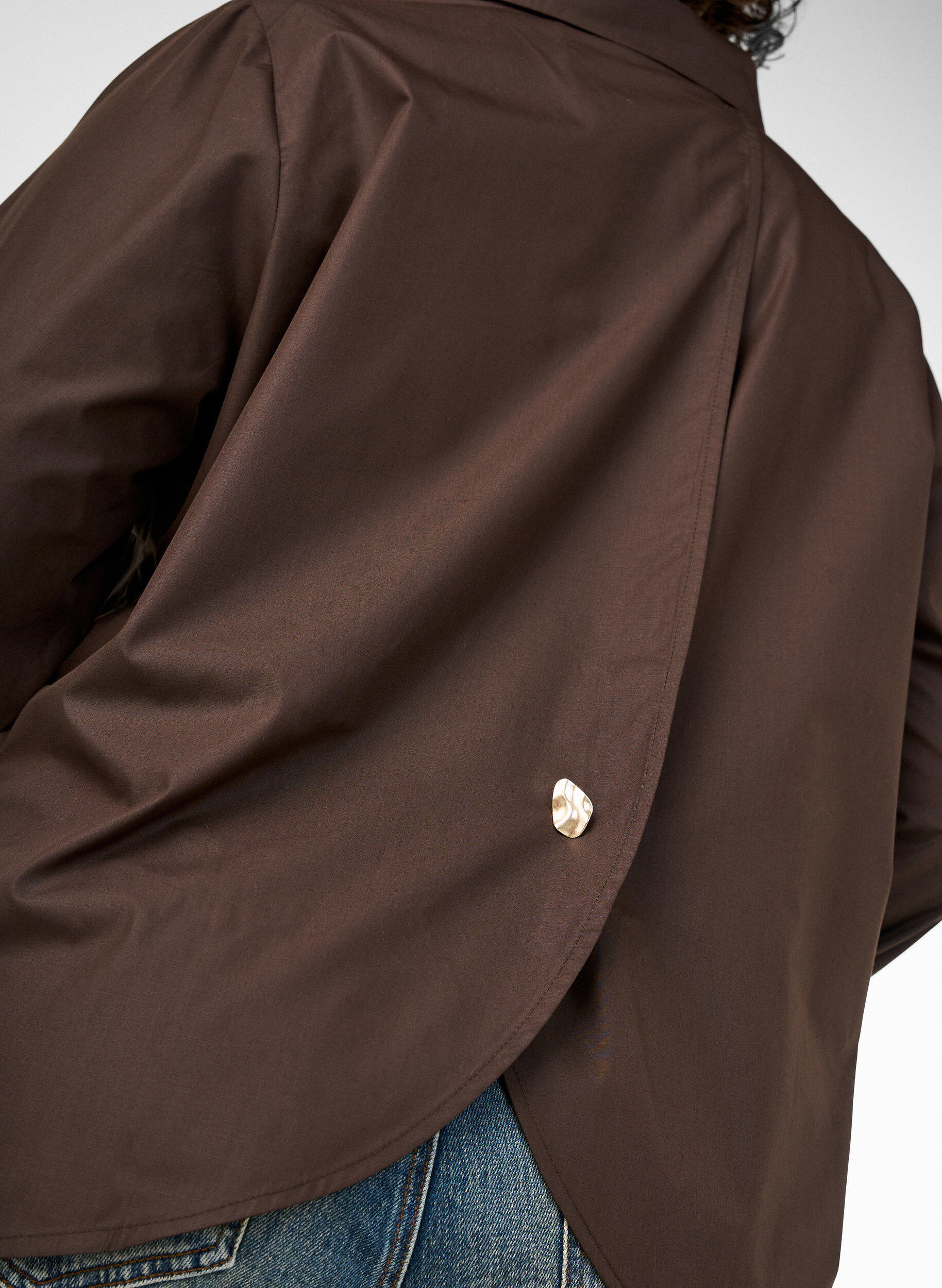 ZizziKoszula z ozdobnym detalem na plecach, Brązowy, Model image number 3