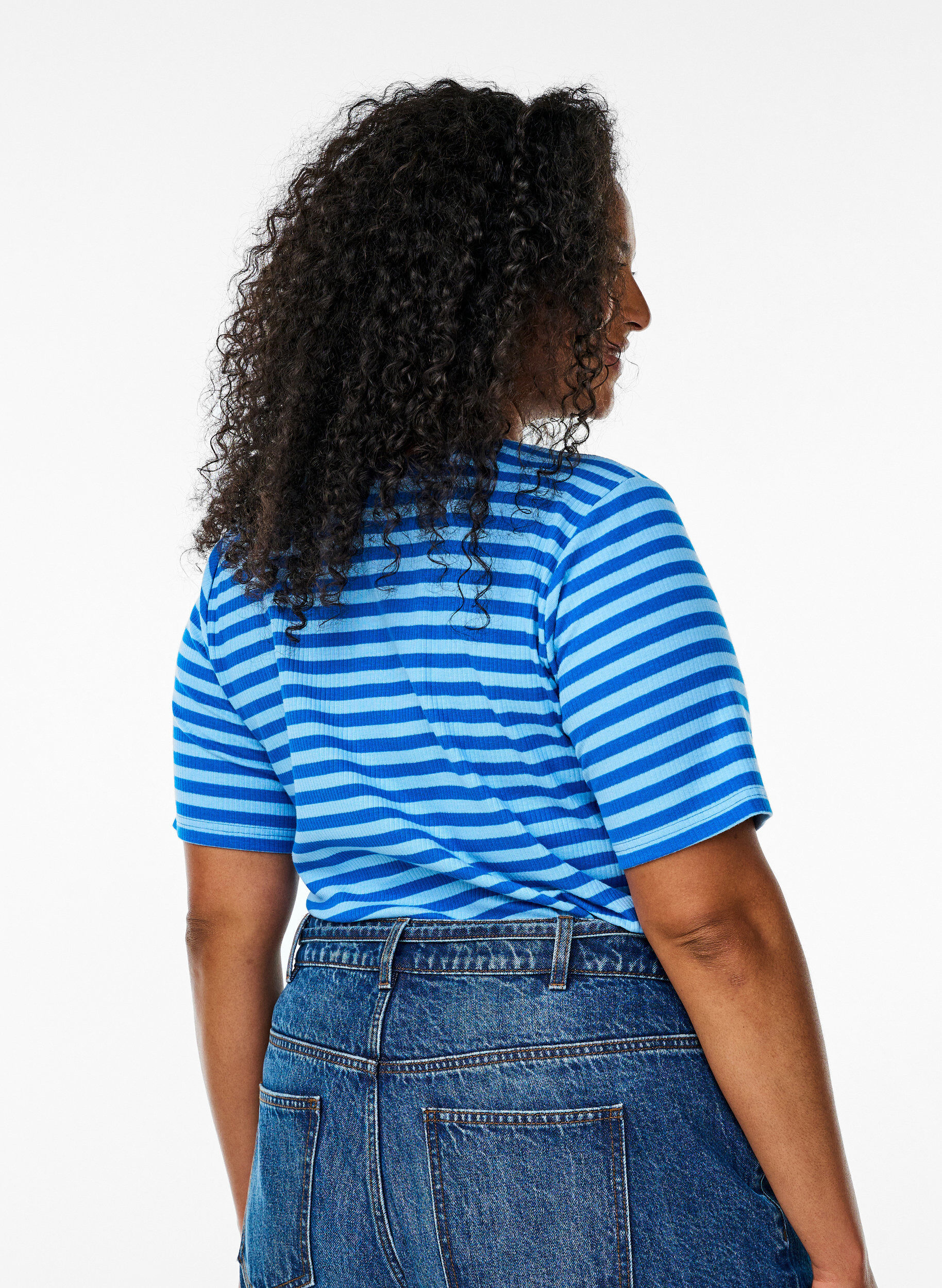 Zizzi T-shirt w paski o prazkowanej fakturze, Niebieskie, Model image number 2