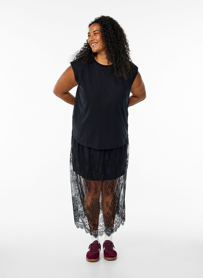 Dzersejowa bluzka bez rekawów z poduszkami na ramionach, Czarne, Model image number 1