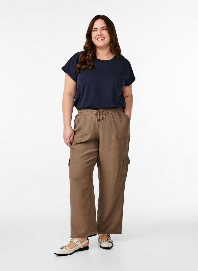 T-shirt z kr&oacute;tkim rekawem w mieszance bawelny, Niebieskie, Model image number 1