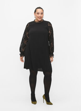 Wiskozowa sukienka z szydelkowymi rekawami, Black, Model image number 3