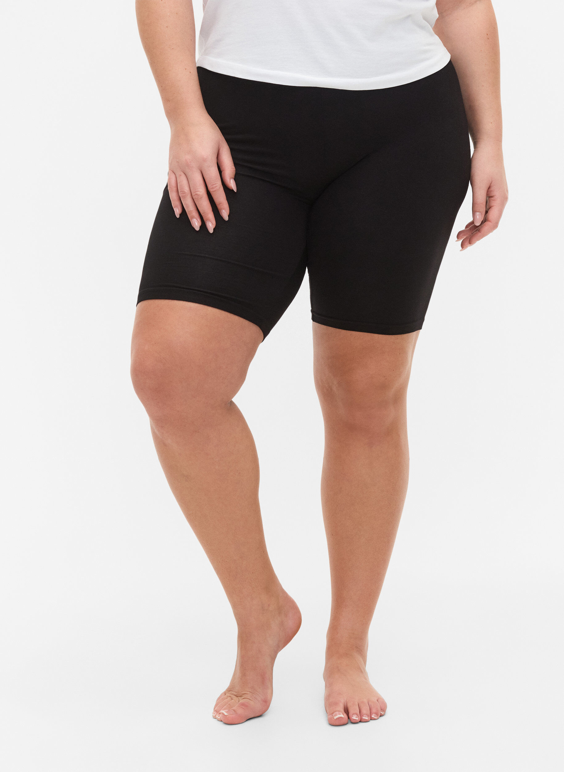 Zizzi Wiskozowe szorty rowerowe 2-pack, Czarne, Model image number 3