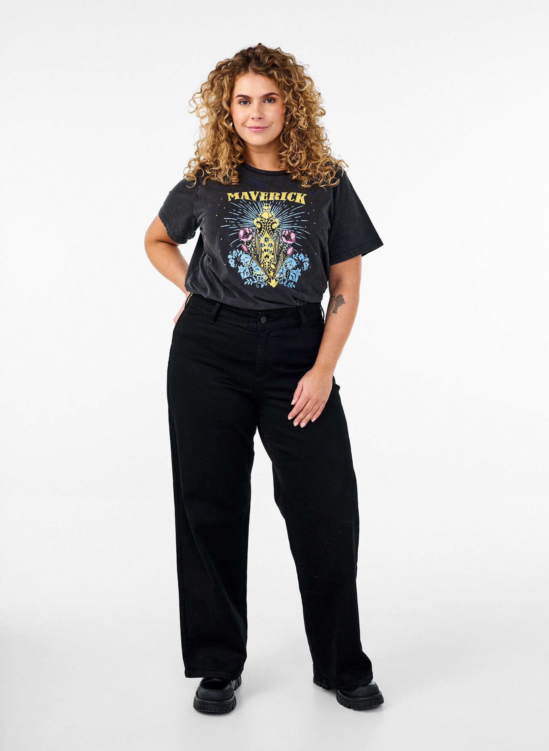 Zizzi Koszulka z bawelny organicznej z nadrukiem graficznym, Szary, Model image number 1